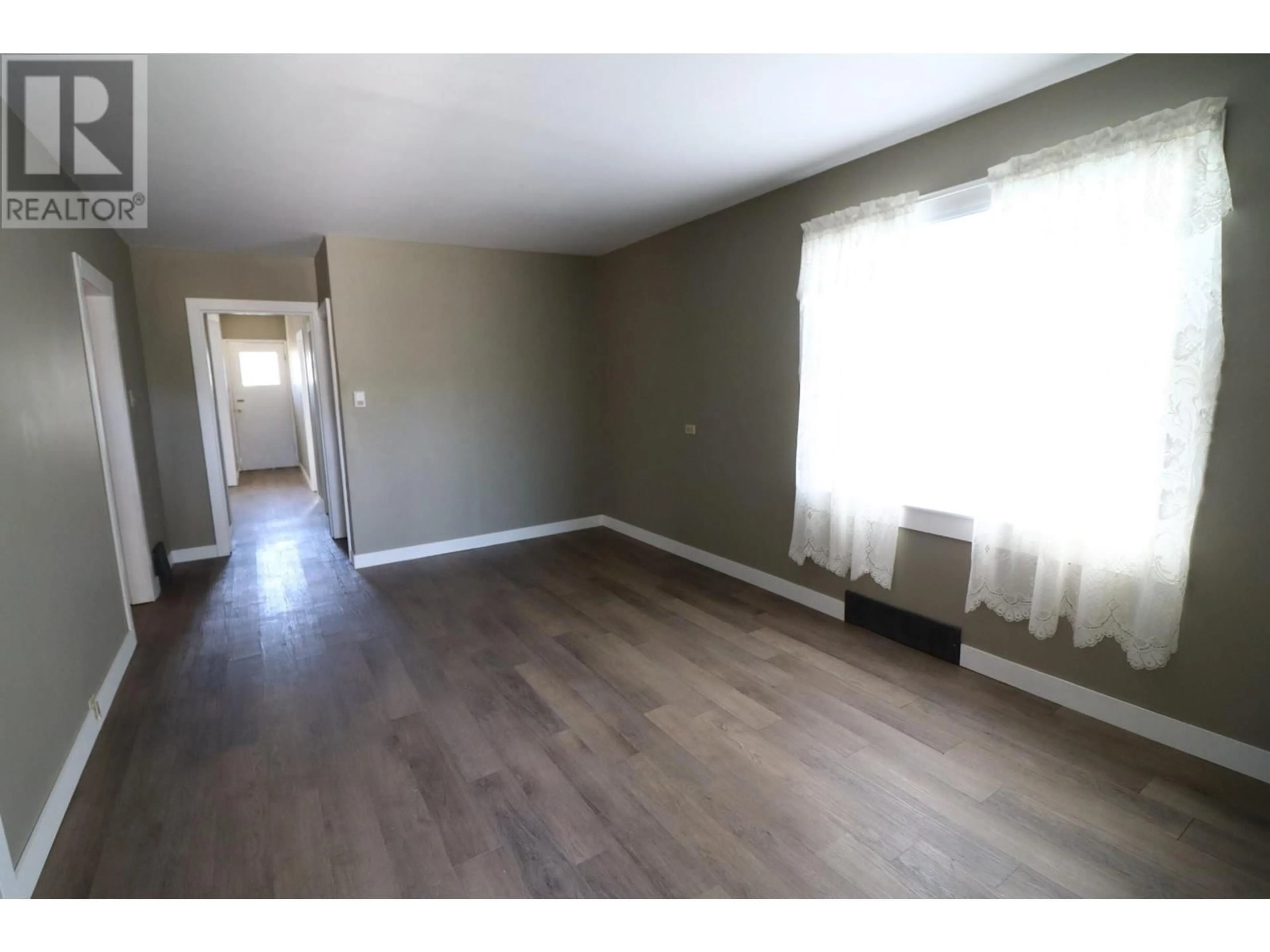 A pic of a room for 325 WILLOW STREET, Kamloops British Columbia V2B4C8