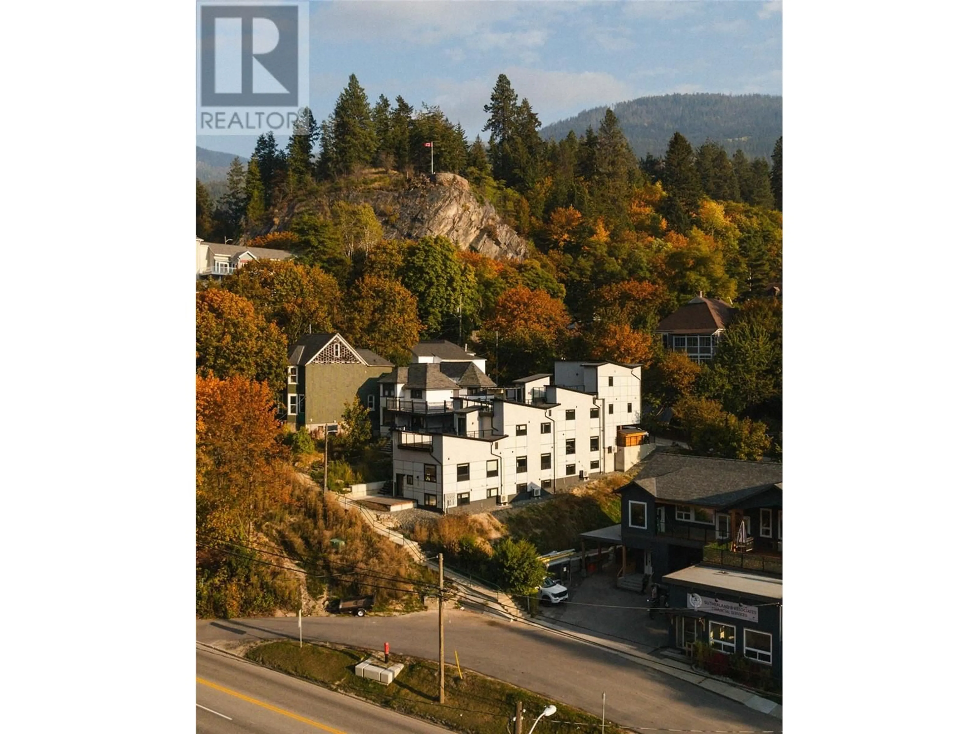 A pic from outside/outdoor area/front of a property/back of a property/a pic from drone, mountain view for B - 920 FRONT STREET, Nelson British Columbia V1L4C2