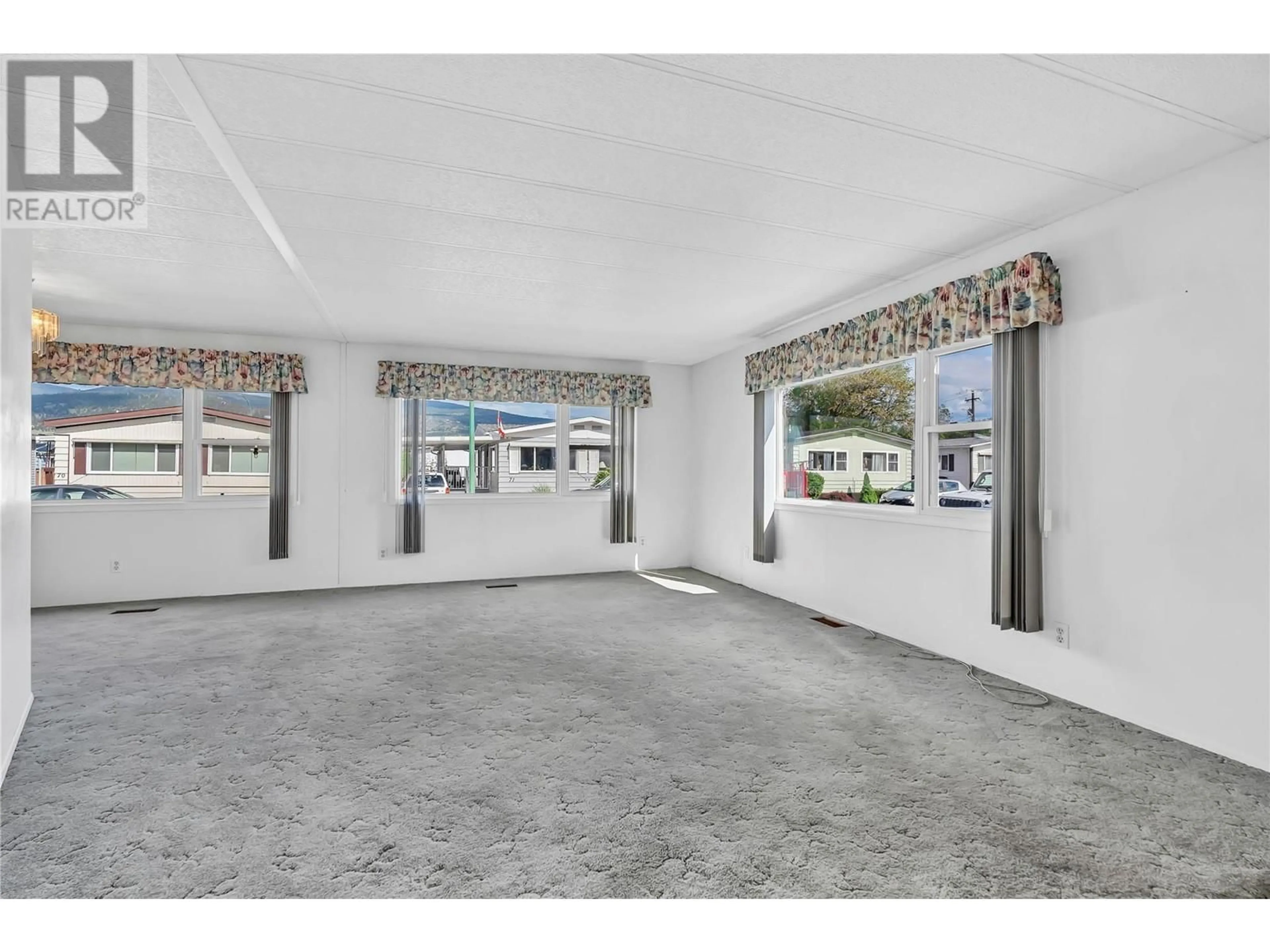 Indoor garage for 19 - 999 BURNABY AVENUE, Penticton British Columbia V2A1G7