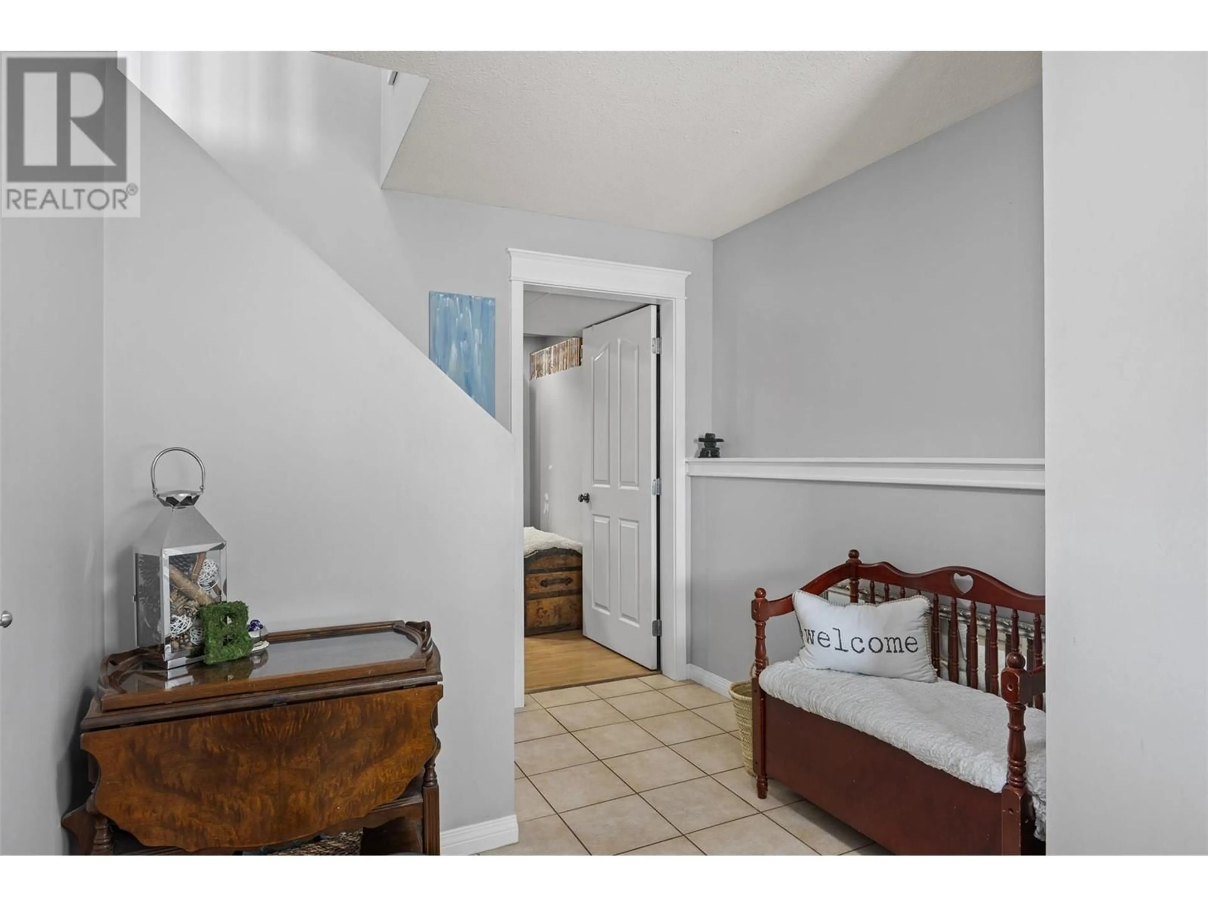 Indoor entryway for 2332 BRAMBLE LANE, Kamloops British Columbia V1S1Y6