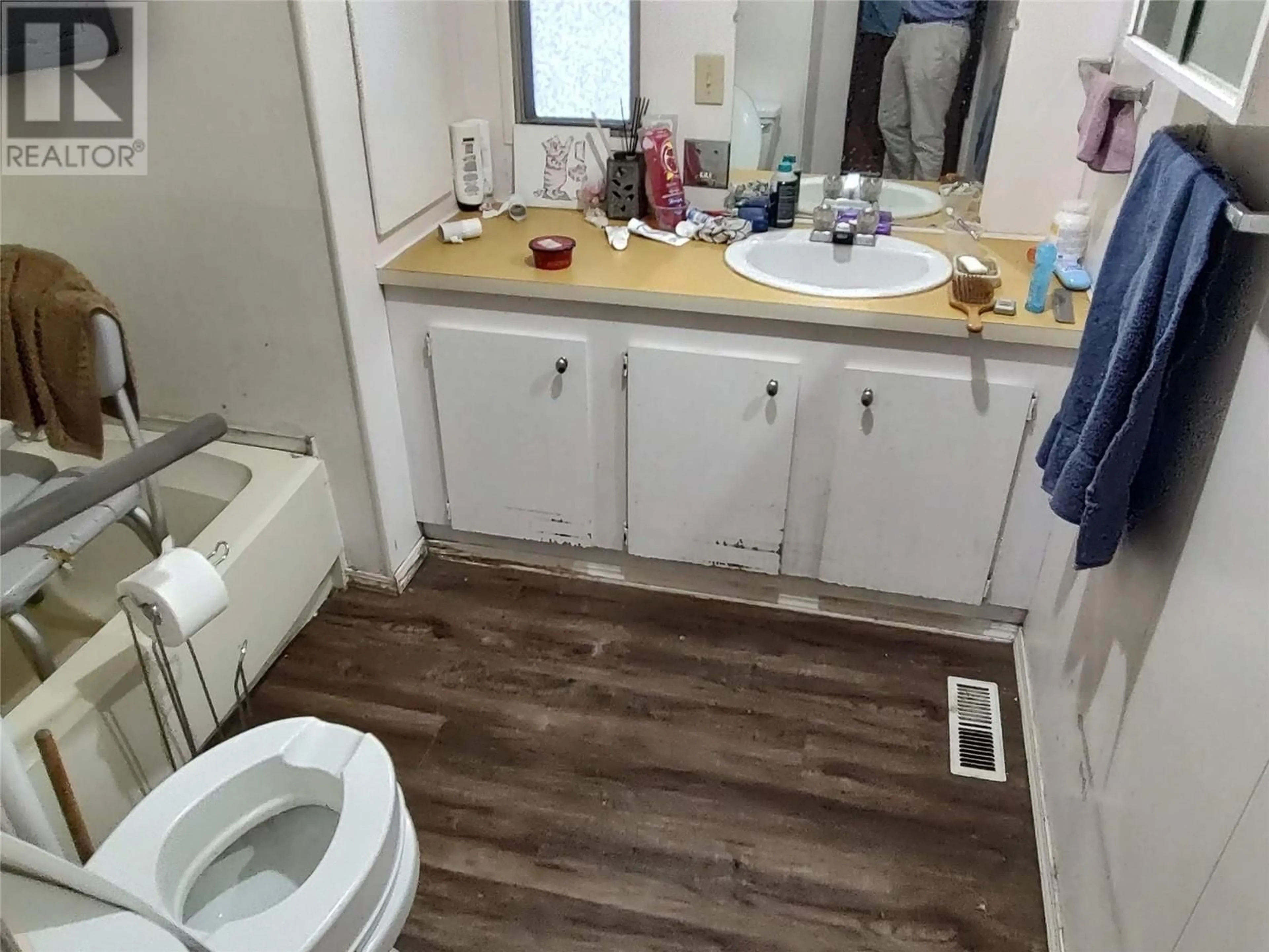 A pic of a room for 157 - 171 PENRYN AVENUE, Princeton British Columbia V0X1W0