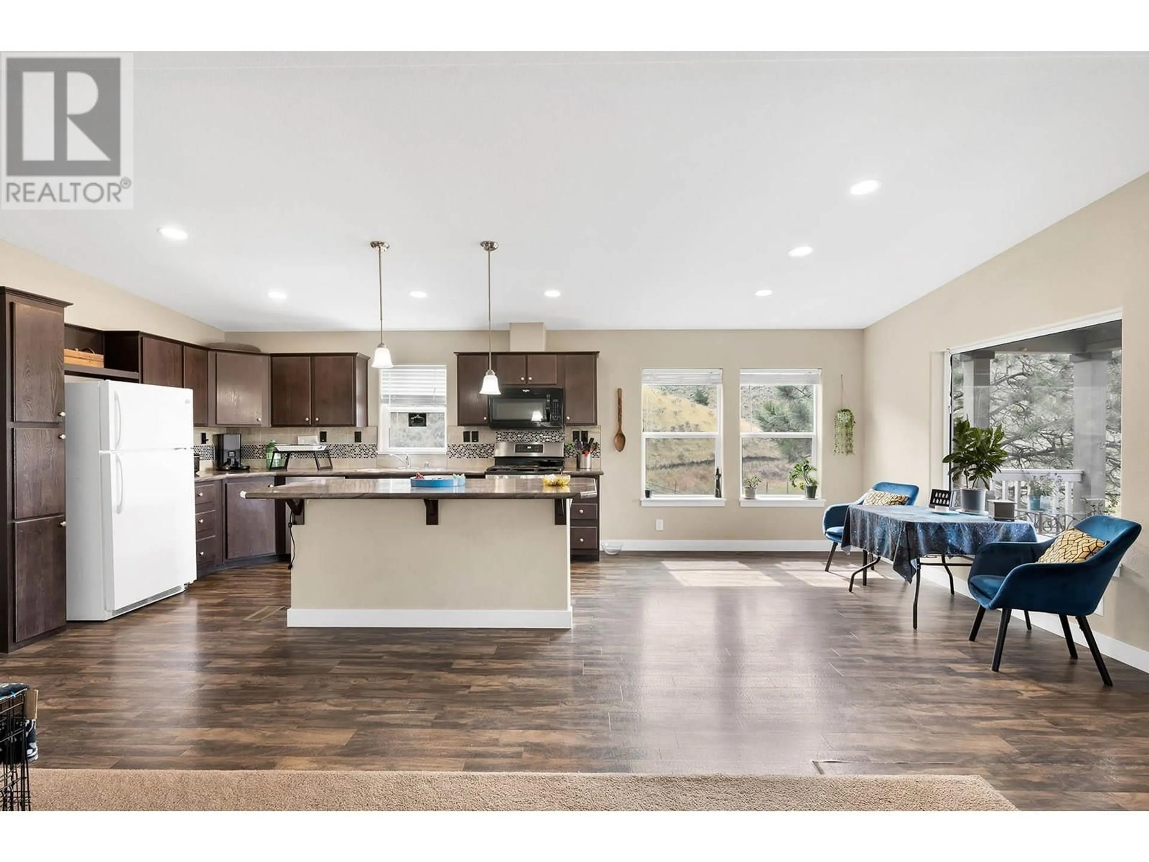 Open concept kitchen, unknown for 840 DEER DRIVE, Kamloops British Columbia V1S1Z9
