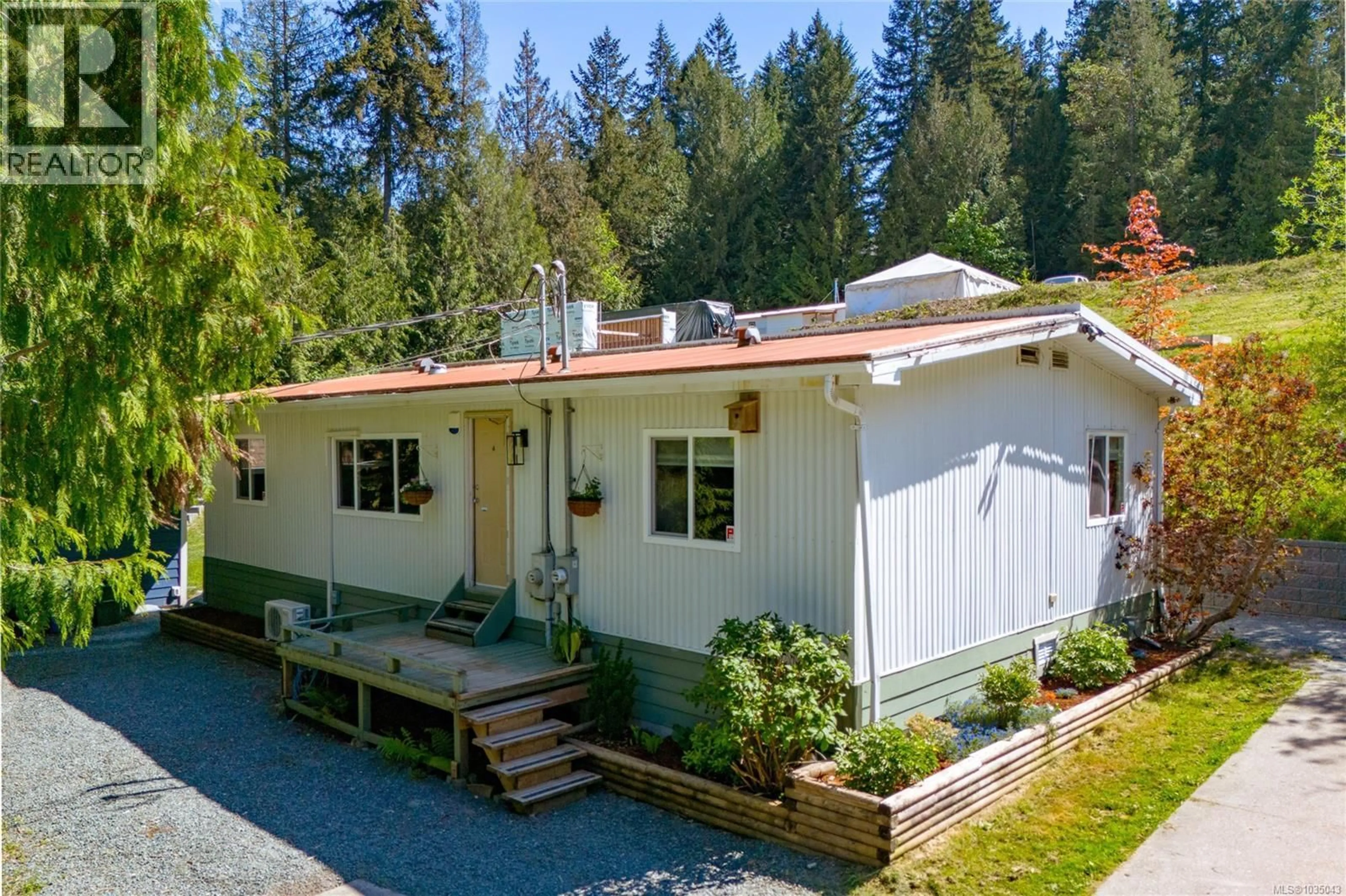 Home with vinyl exterior material, street for 3662 TELEGRAPH ROAD, Cobble Hill British Columbia V0R1L4
