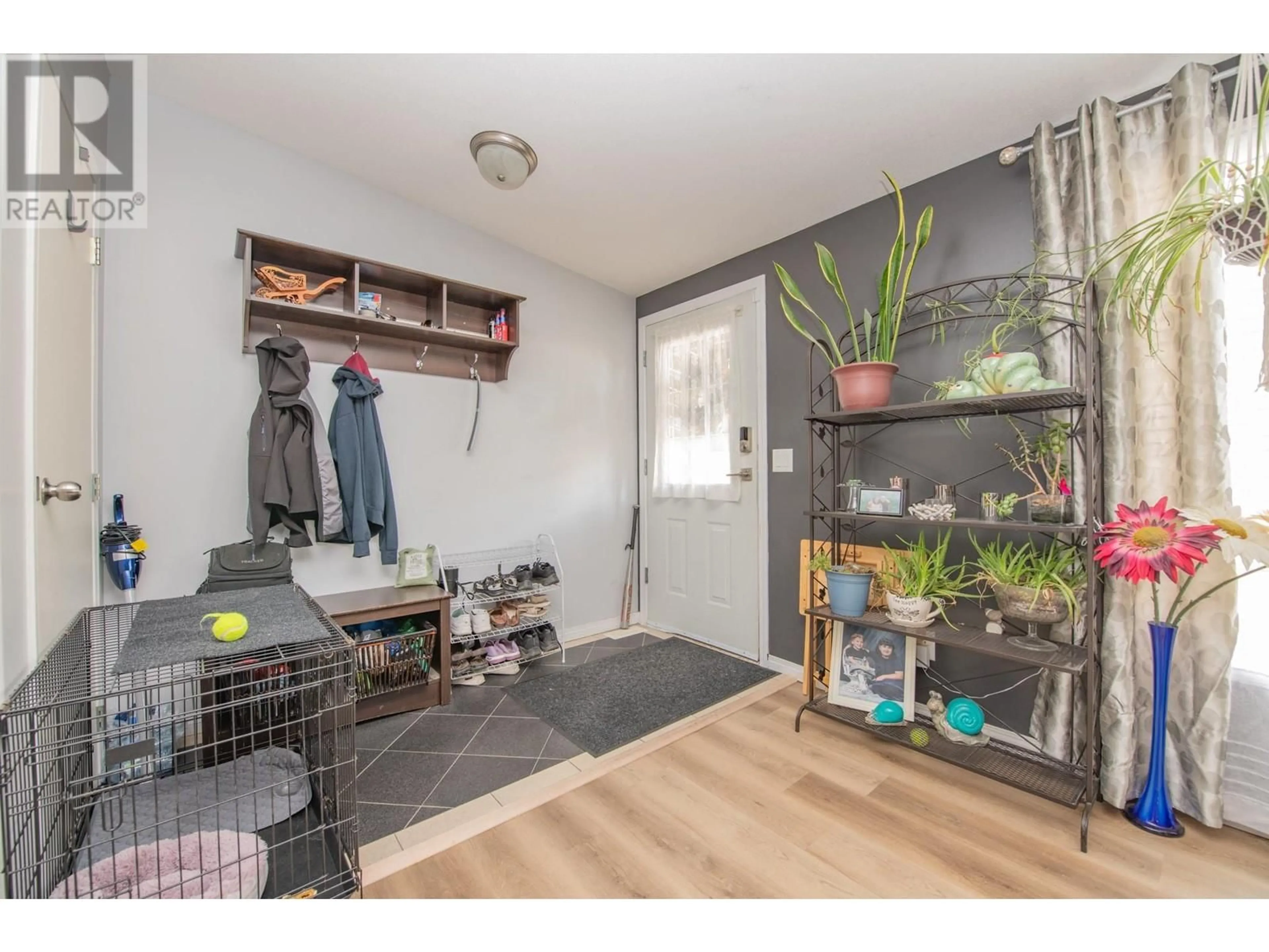 Indoor entryway for 1713 15 AVENUE, Vernon British Columbia V1T9R4