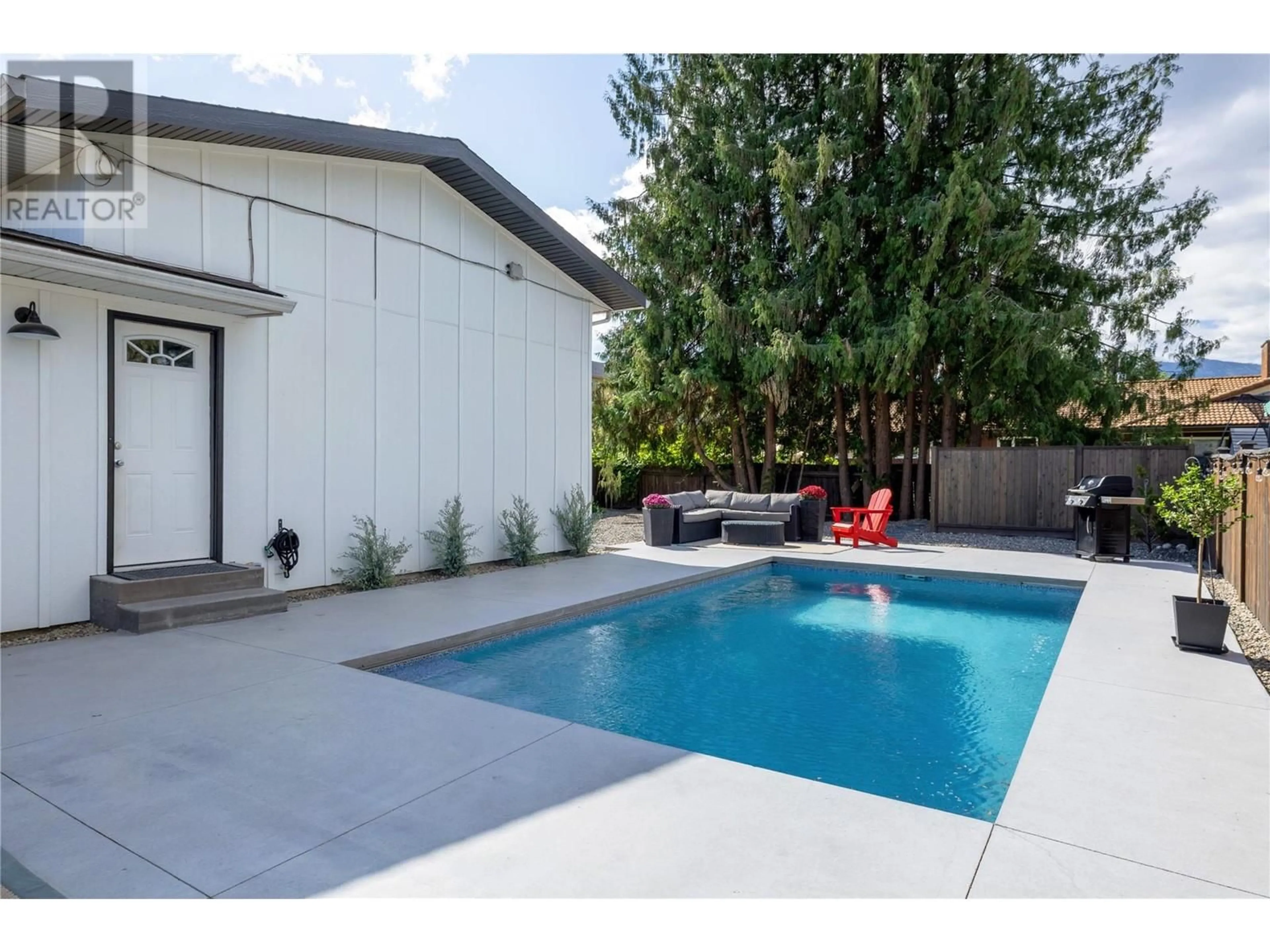 Pool for 475 - 479 ELDORADO ROAD, Kelowna British Columbia V1W1G7
