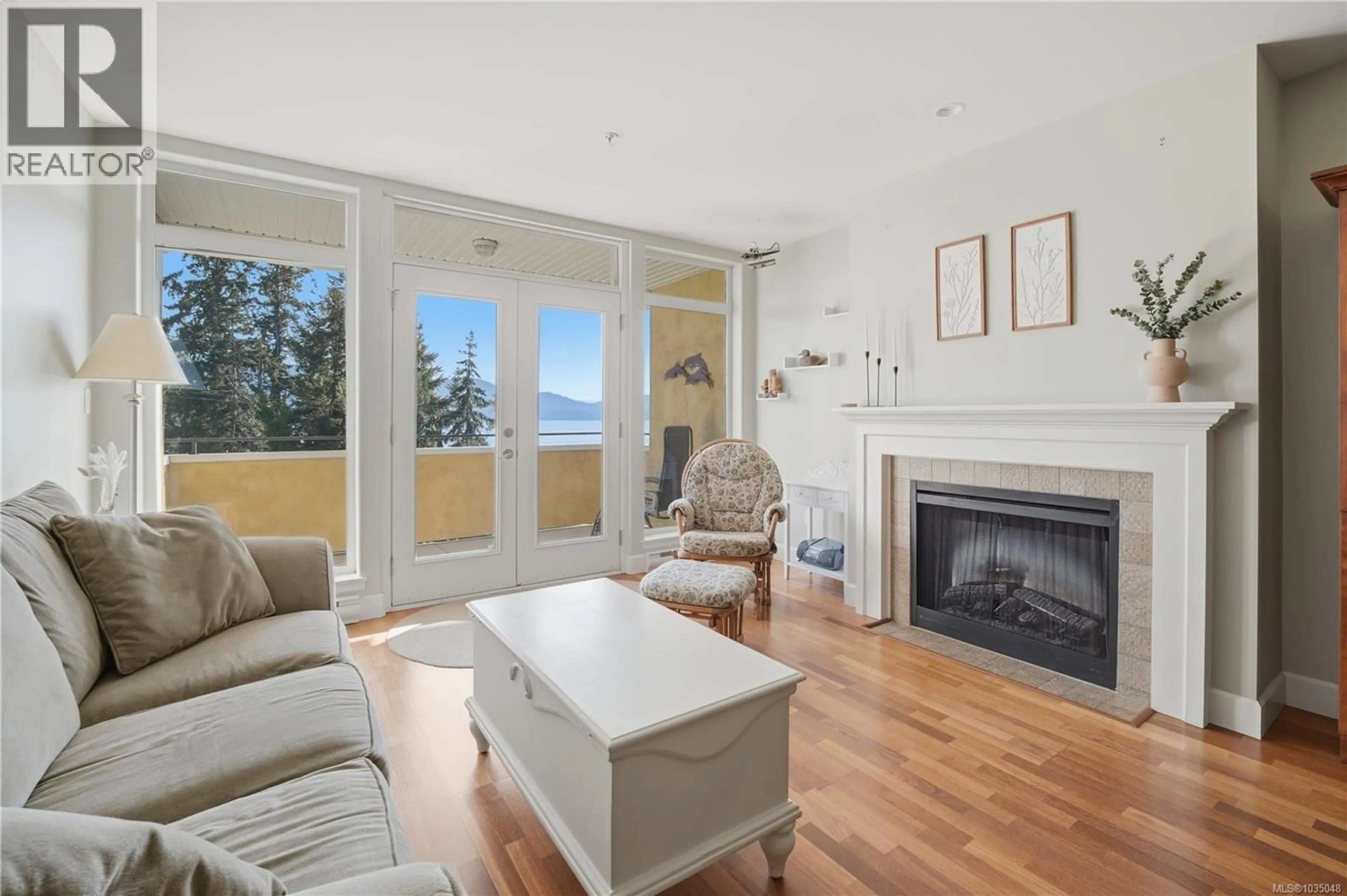 Living room with furniture, unknown for 11 - 770 VESUVIUS BAY ROAD, Salt Spring British Columbia V8K1L6