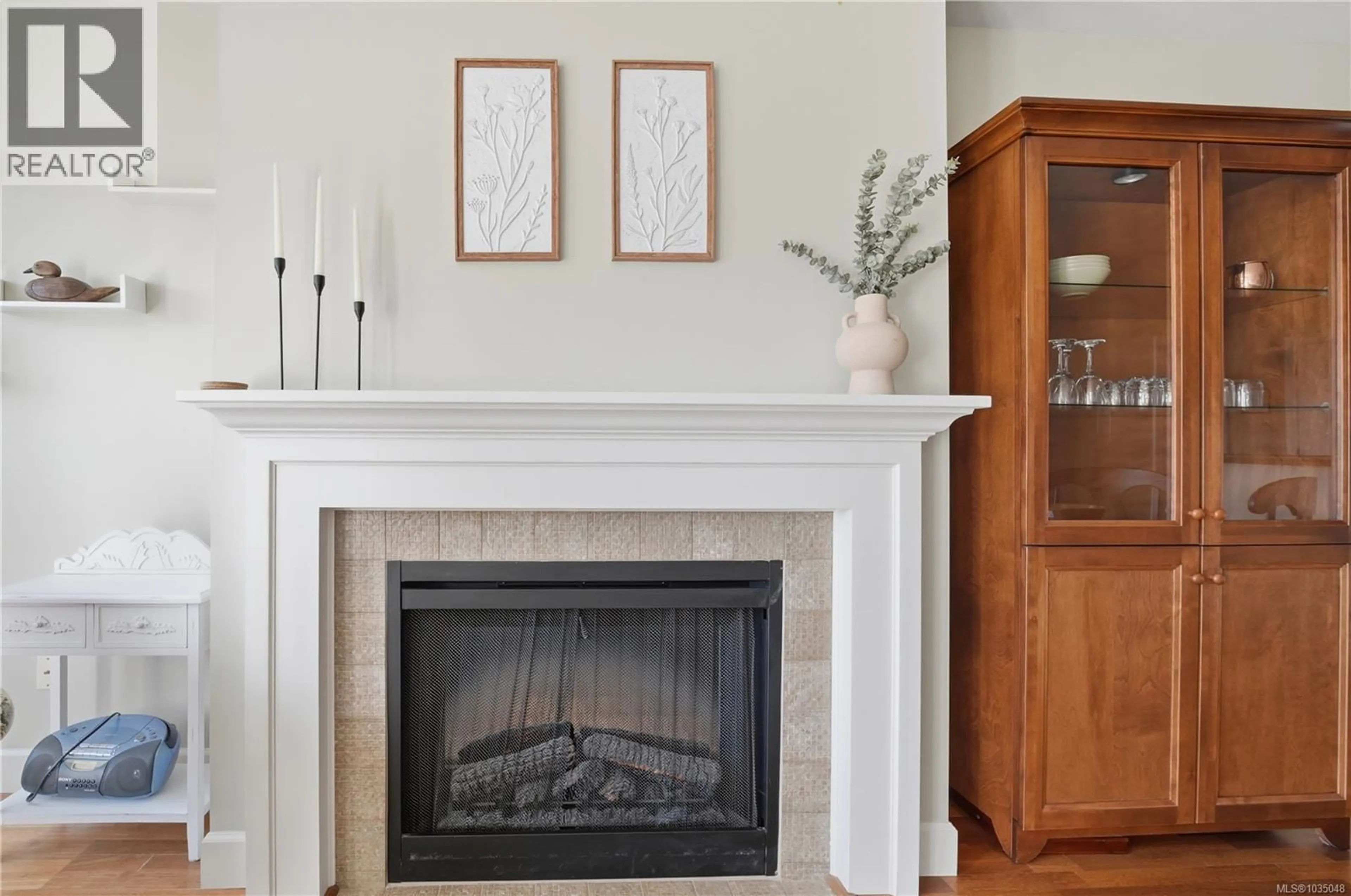 Living room with furniture, unknown for 11 - 770 VESUVIUS BAY ROAD, Salt Spring British Columbia V8K1L6