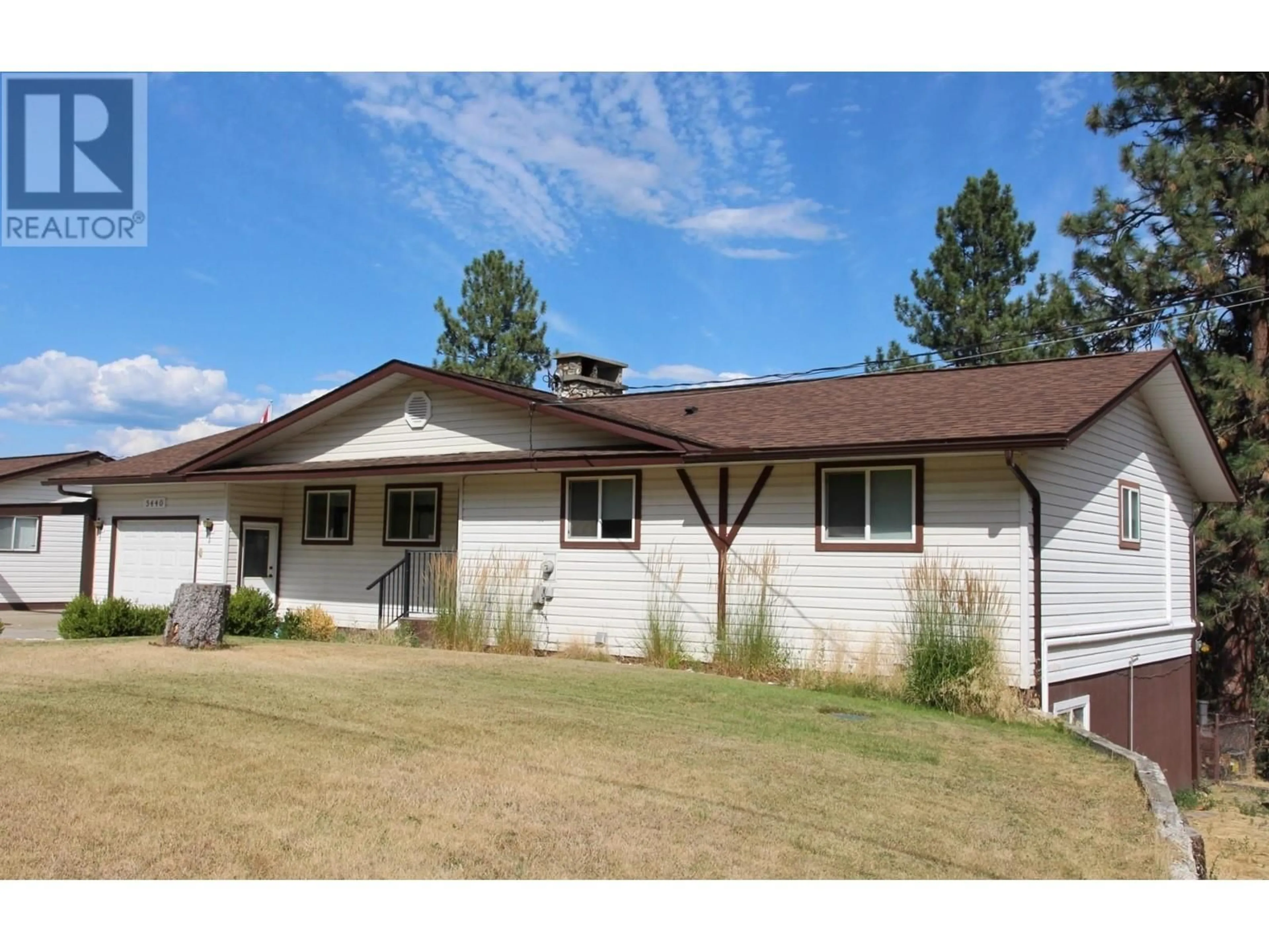 Home with vinyl exterior material, unknown for 5440 41 HIGHWAY, Grand Forks British Columbia V0H1H5