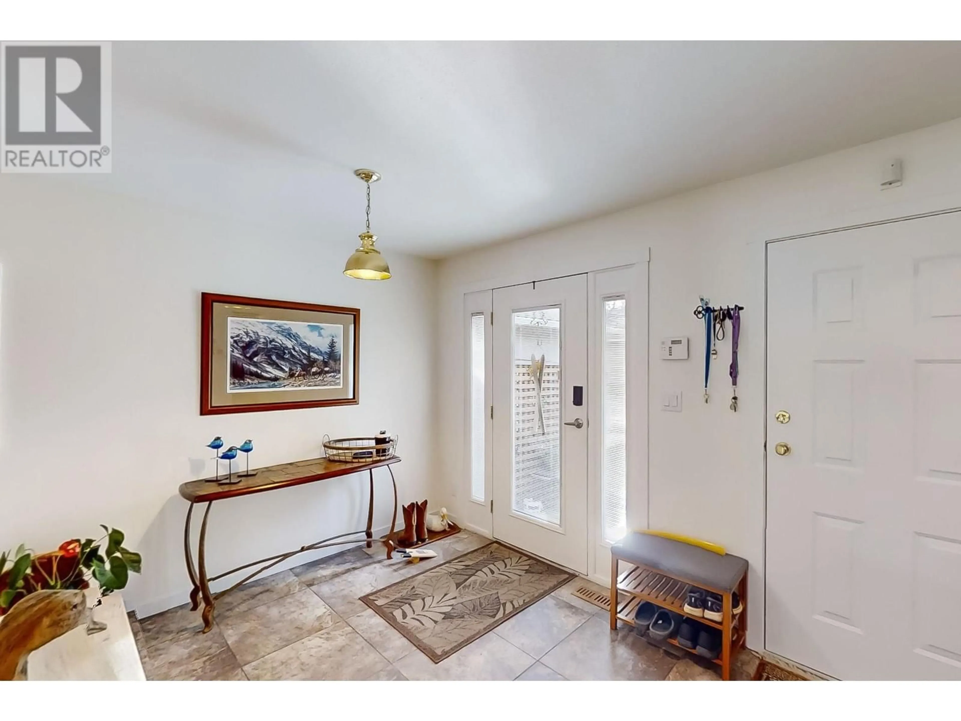 Indoor entryway for 12 - 763 FRONT STREET, Kamloops British Columbia V2C6S8