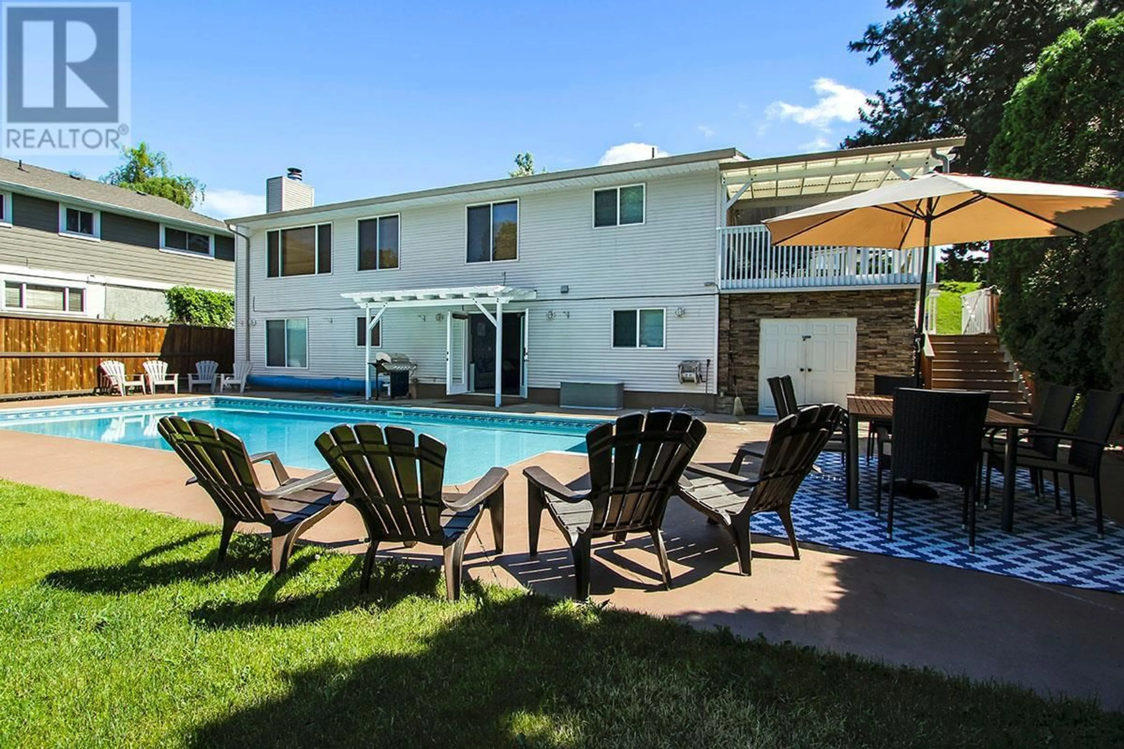 Patio, water/lake/river/ocean view for 2430 FAIRHALL ROAD, Kelowna British Columbia V1W2W2