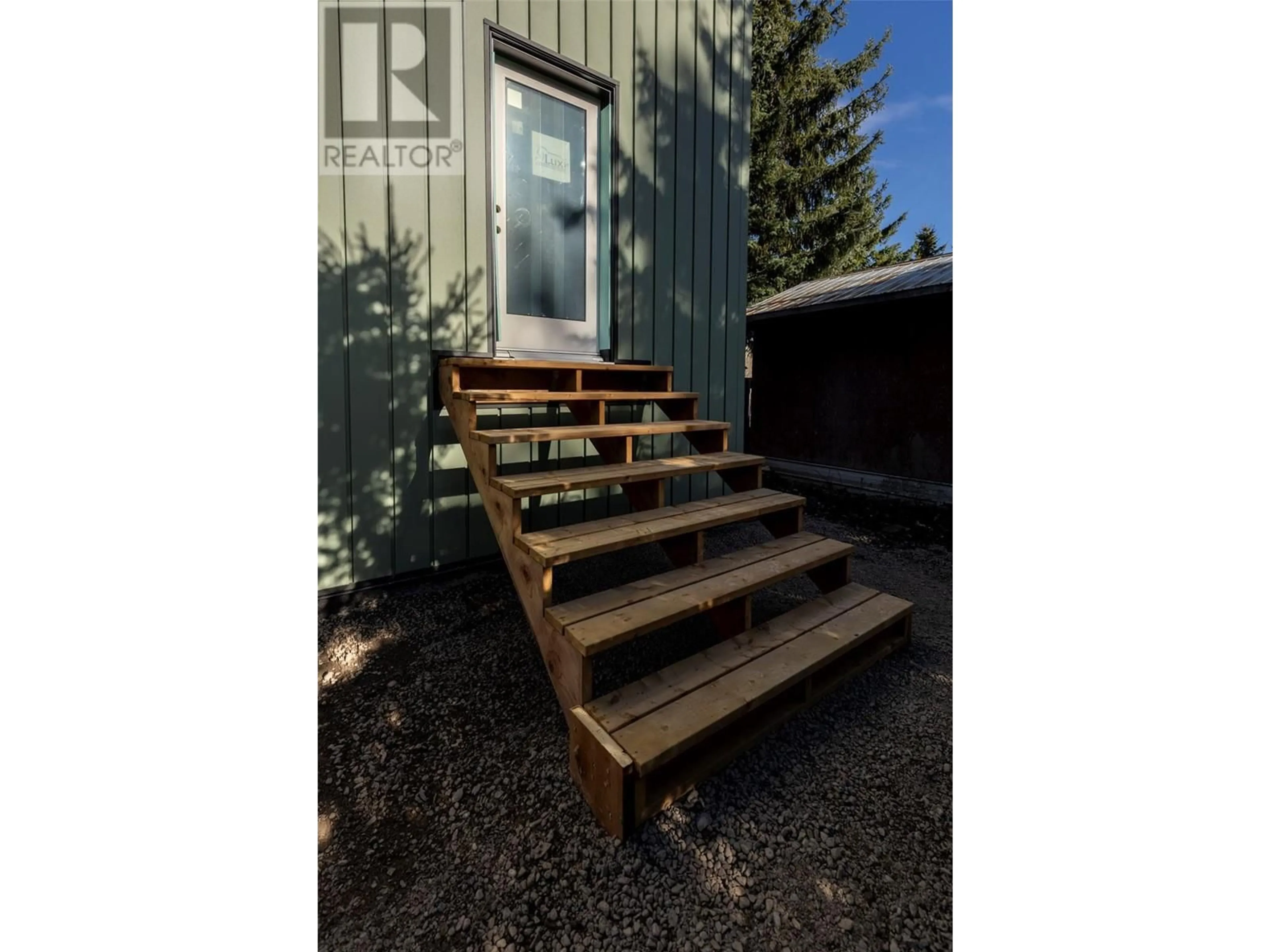Stairs for 1170 MCDONALD AVENUE, Fernie British Columbia V0B1M1
