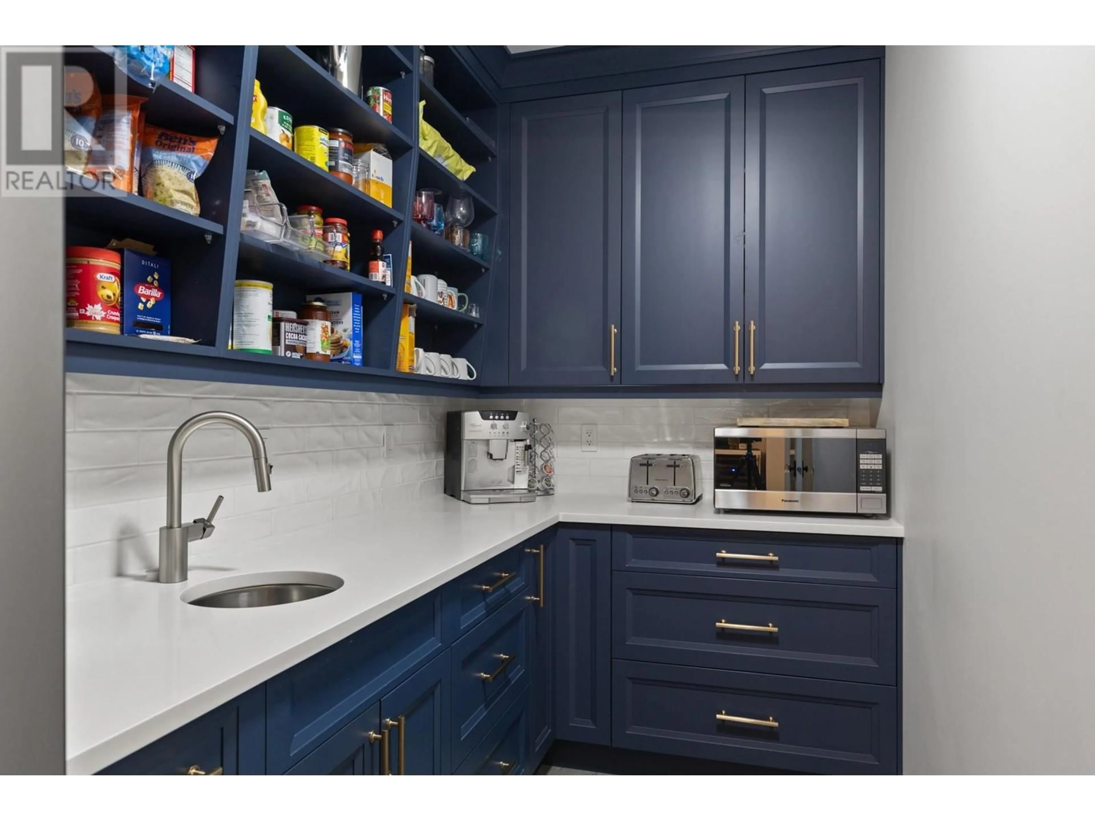 Laundry room for 112 SUNSET BOULEVARD, Vernon British Columbia V1H1T7