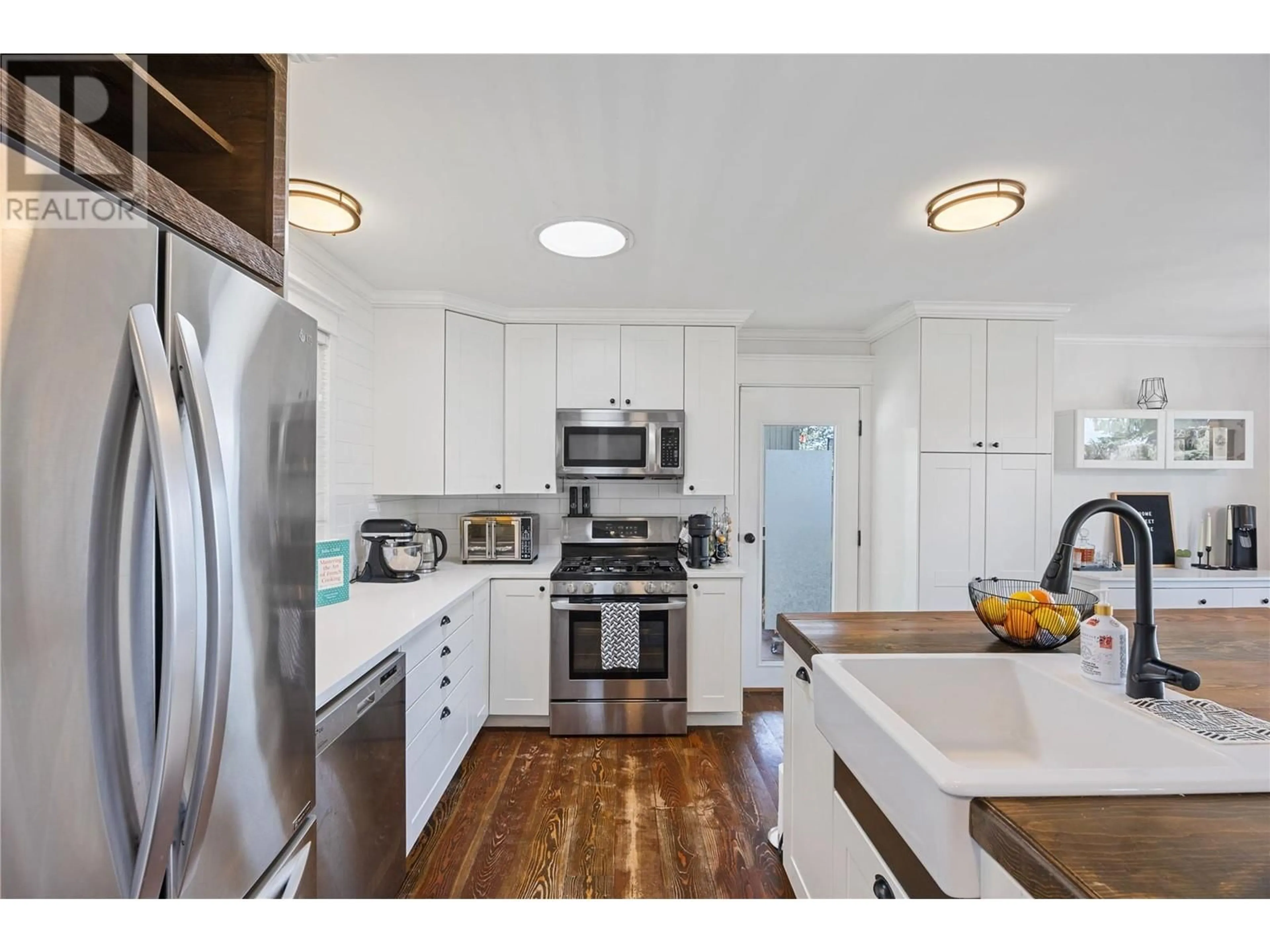 Open concept kitchen, unknown for 2471 SKEENA DRIVE, Kamloops British Columbia V2E1V4