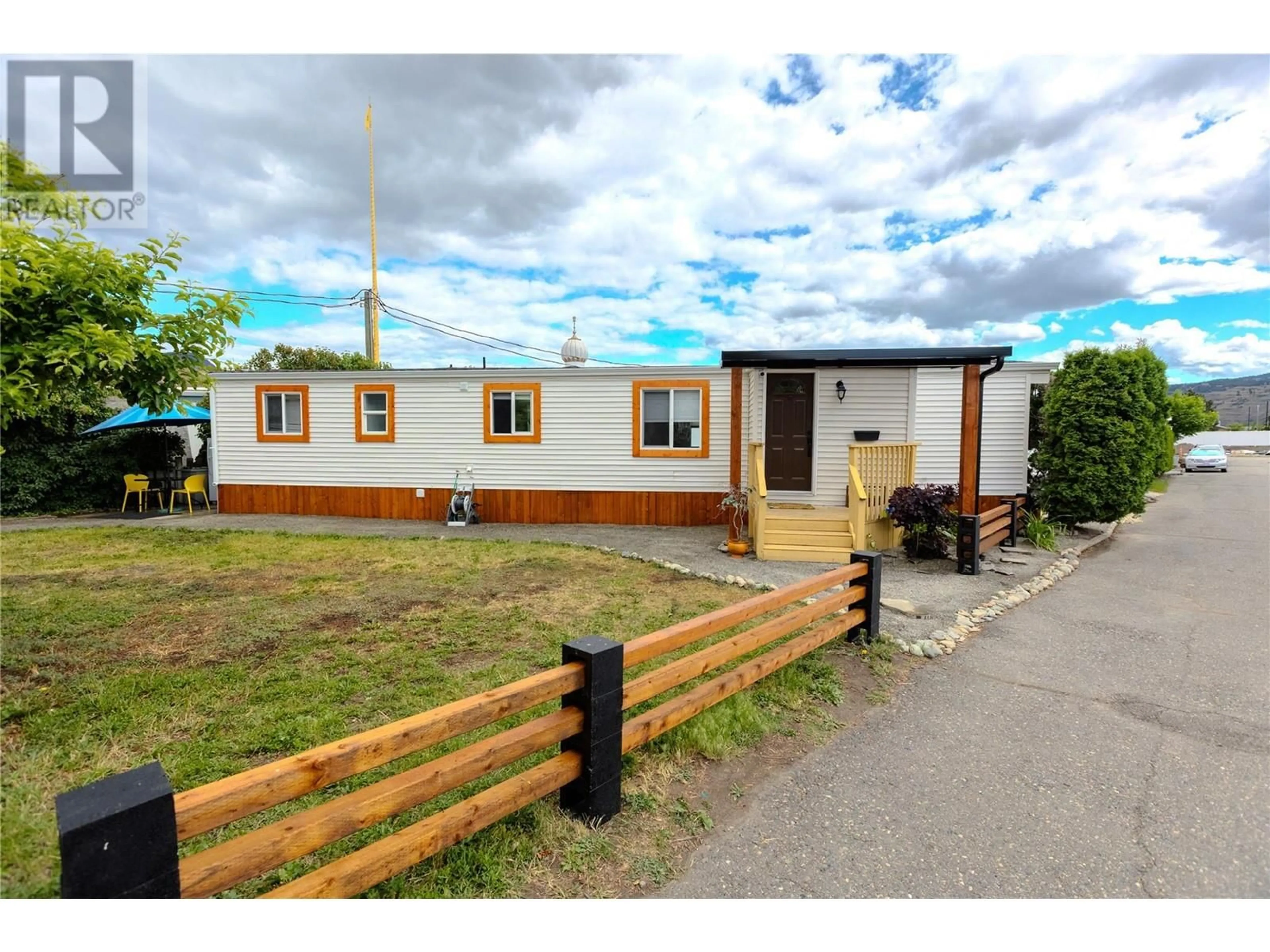 Unknown for 11 - 1375 ORD ROAD, Kamloops British Columbia V2B7V3