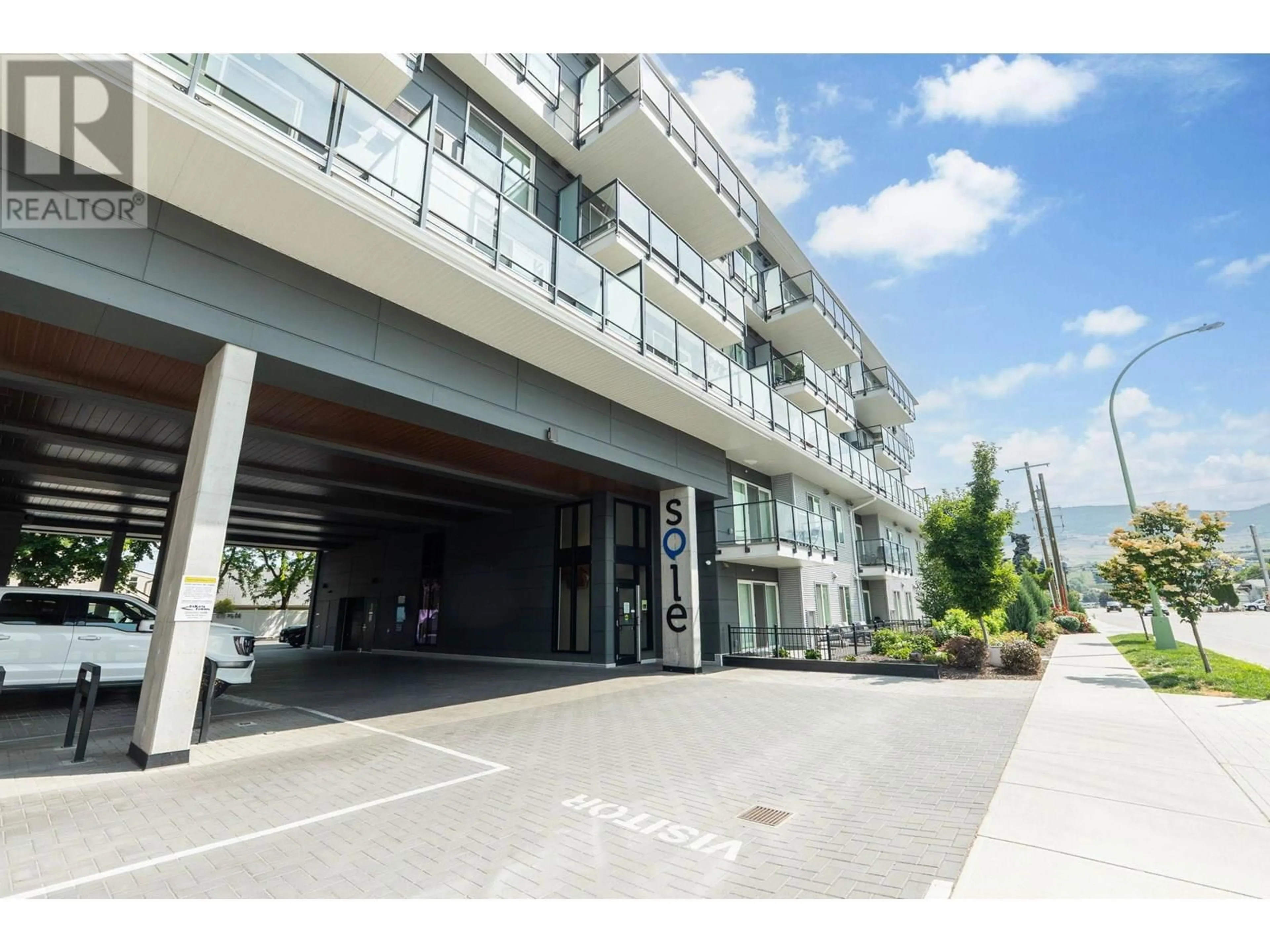 Indoor foyer for 510 - 615 RUTLAND ROAD, Kelowna British Columbia V1V0B3