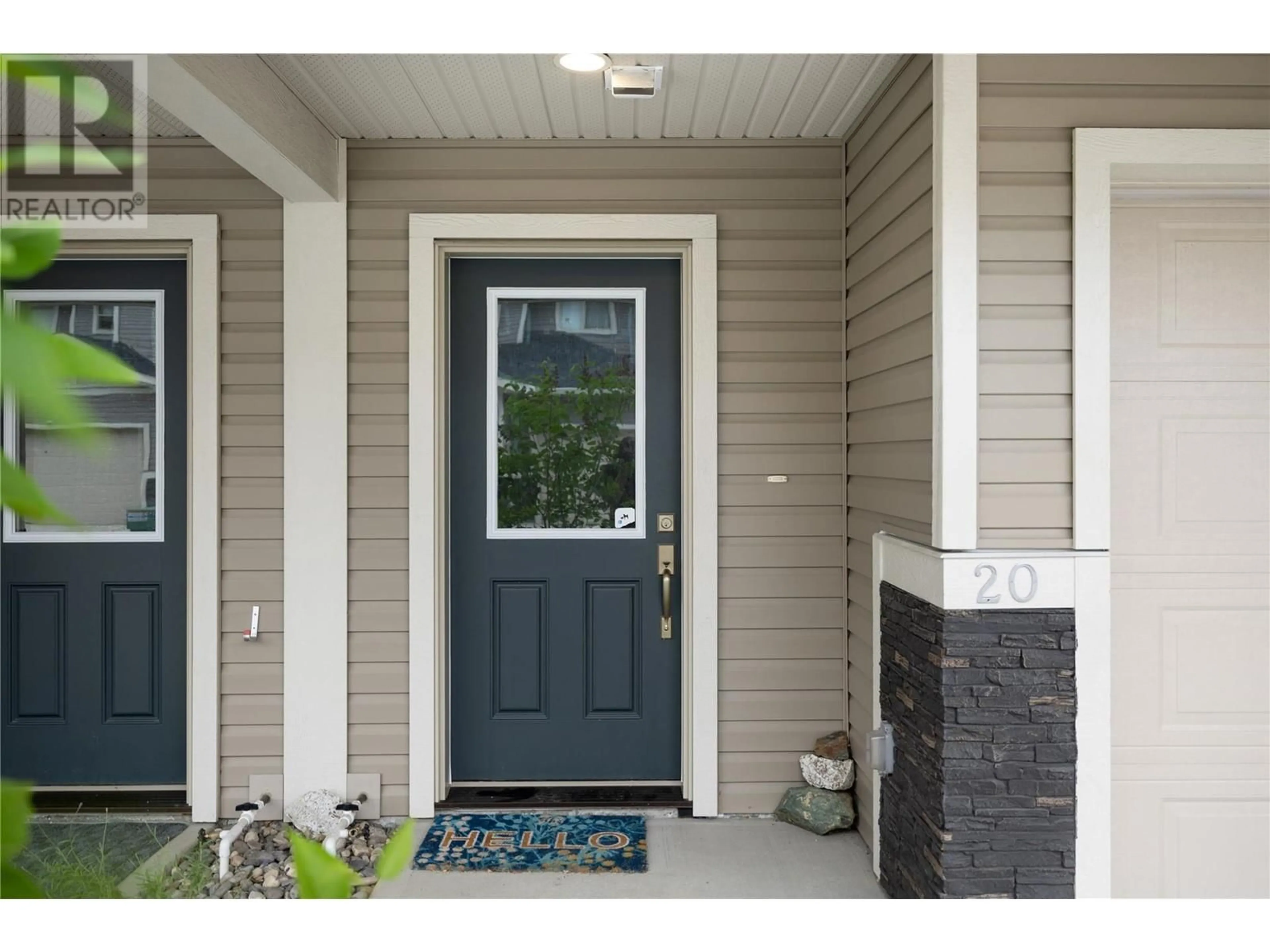 Indoor entryway for 20 - 4700 OKANAGAN AVENUE, Vernon British Columbia V1T9Y7