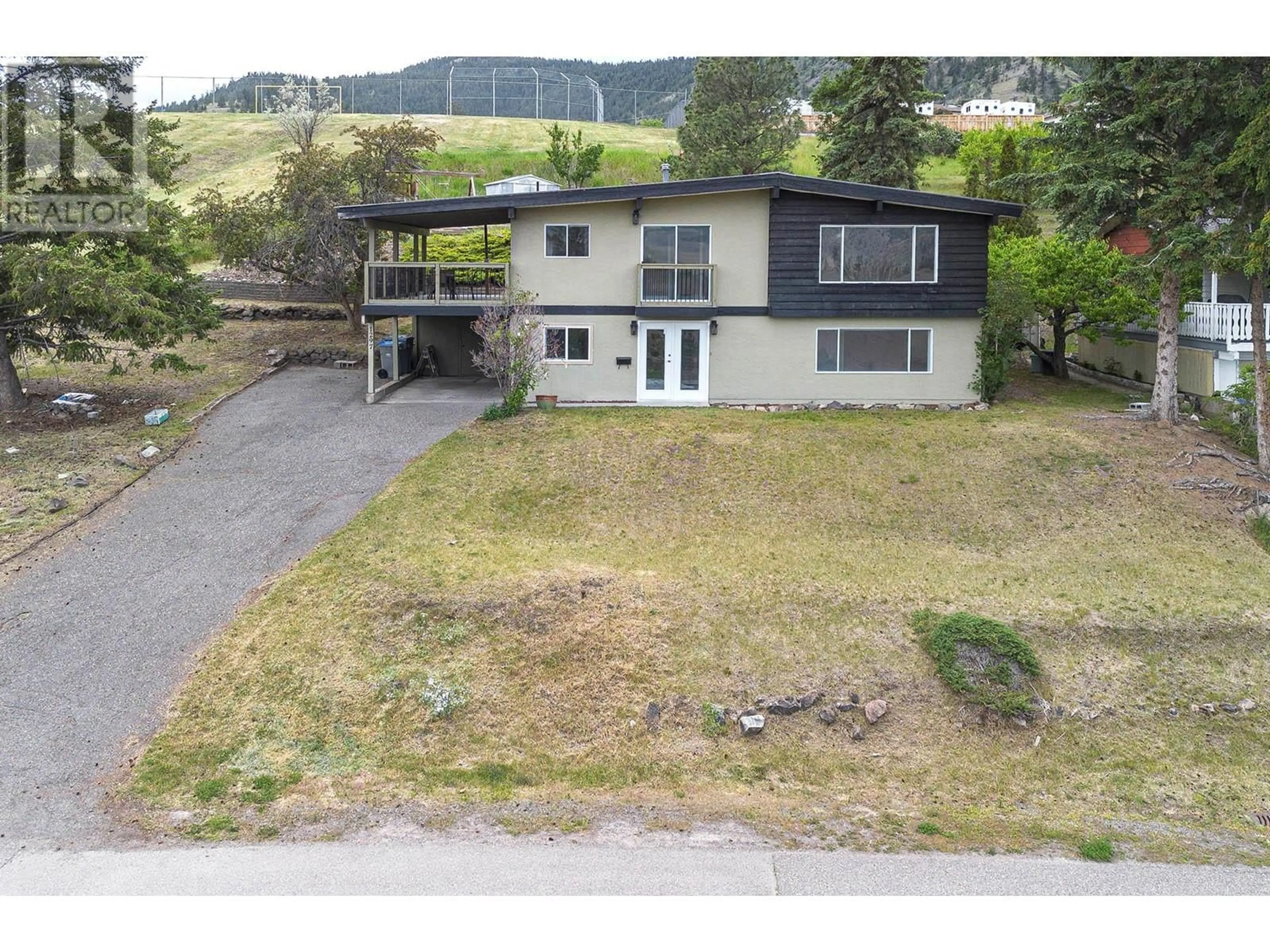 A pic from outside/outdoor area/front of a property/back of a property/a pic from drone, unknown for 1297 BELAIR DRIVE, Kamloops British Columbia V2C5G3