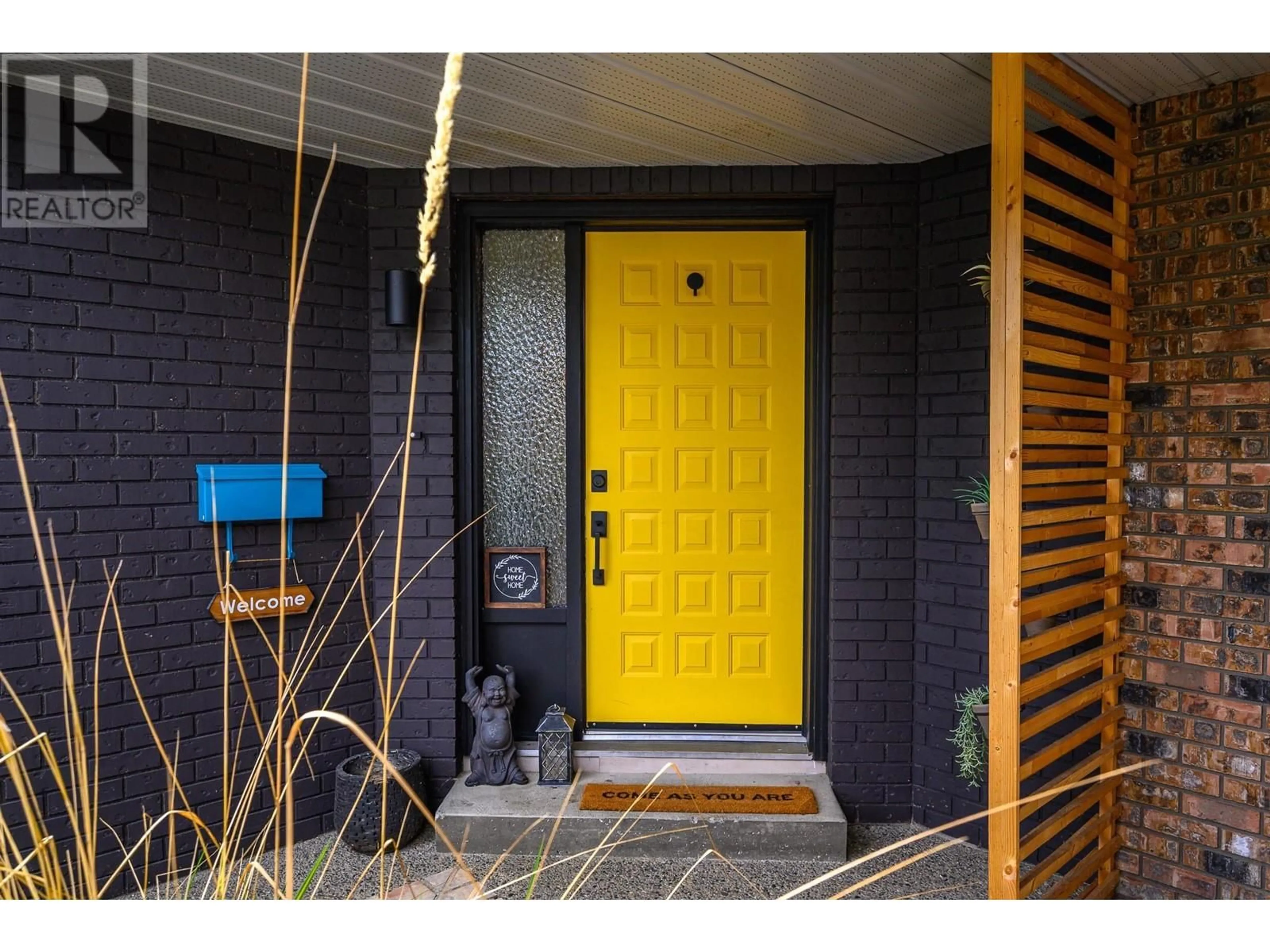 Indoor entryway for 1910 42A STREET, Vernon British Columbia V1T9C5