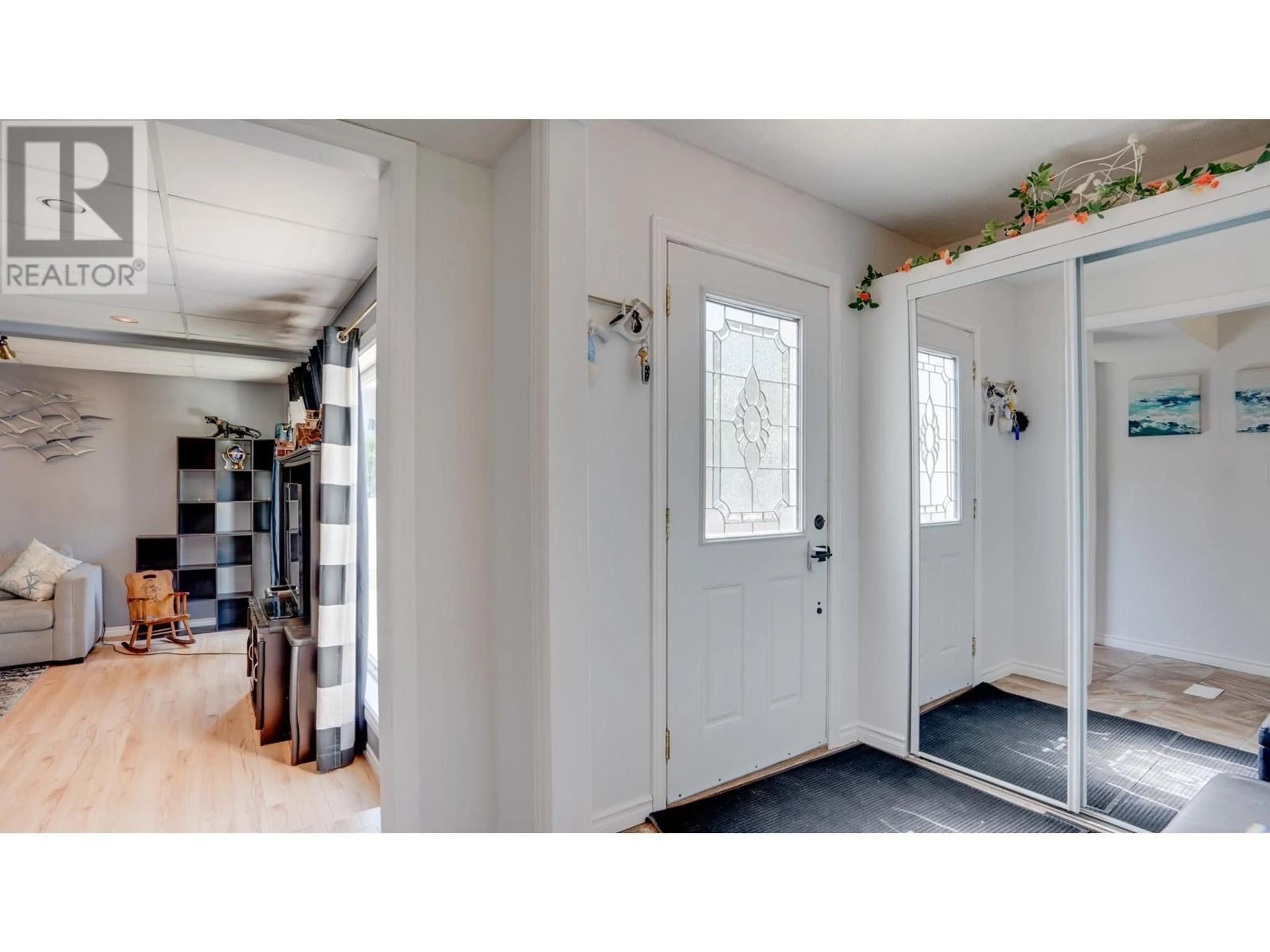 Indoor entryway for 1508 37 STREET, Vernon British Columbia V1T8E2