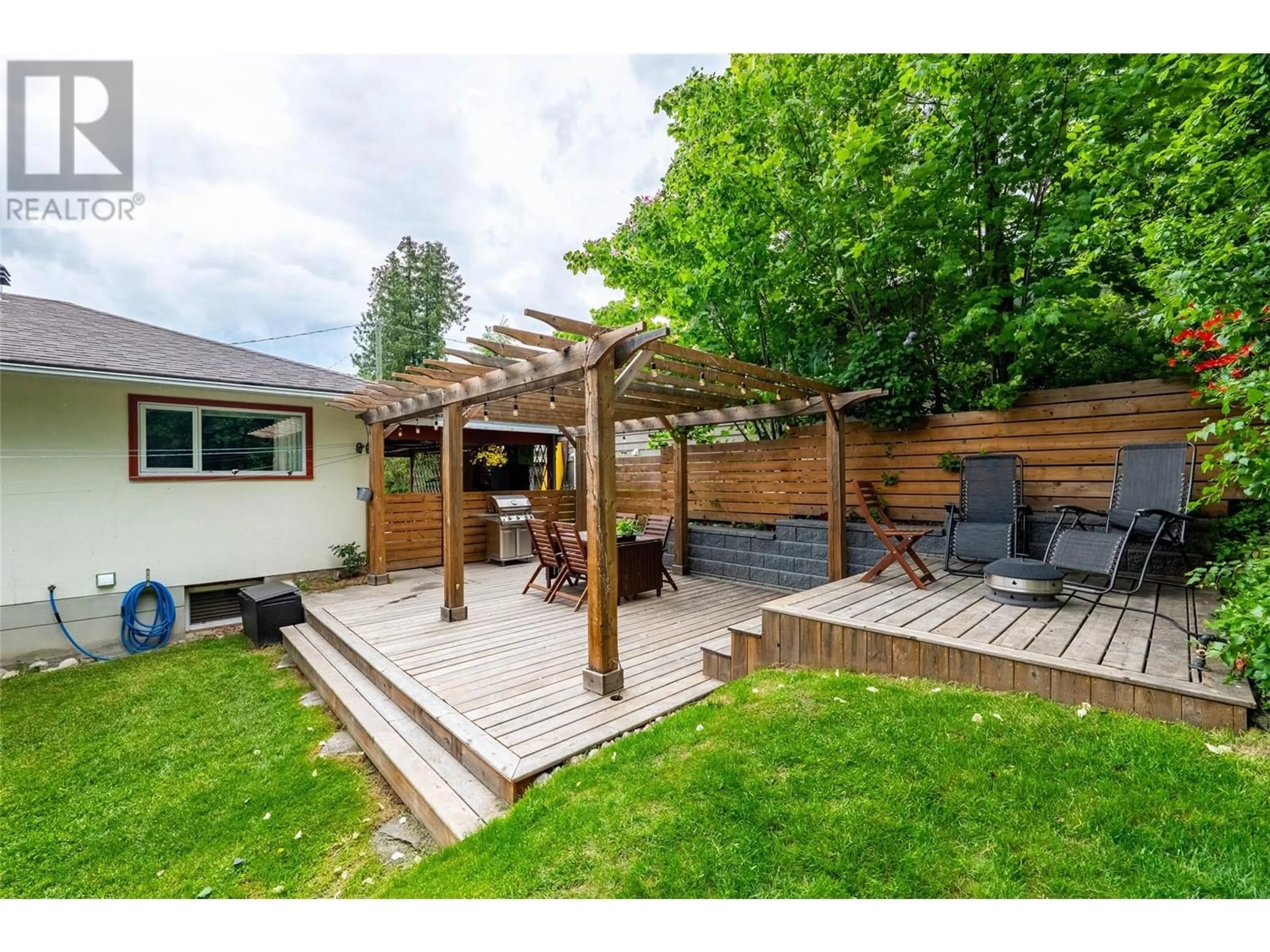 Patio, unknown for 1124 KOKANEE AVENUE, Nelson British Columbia V1L3P9