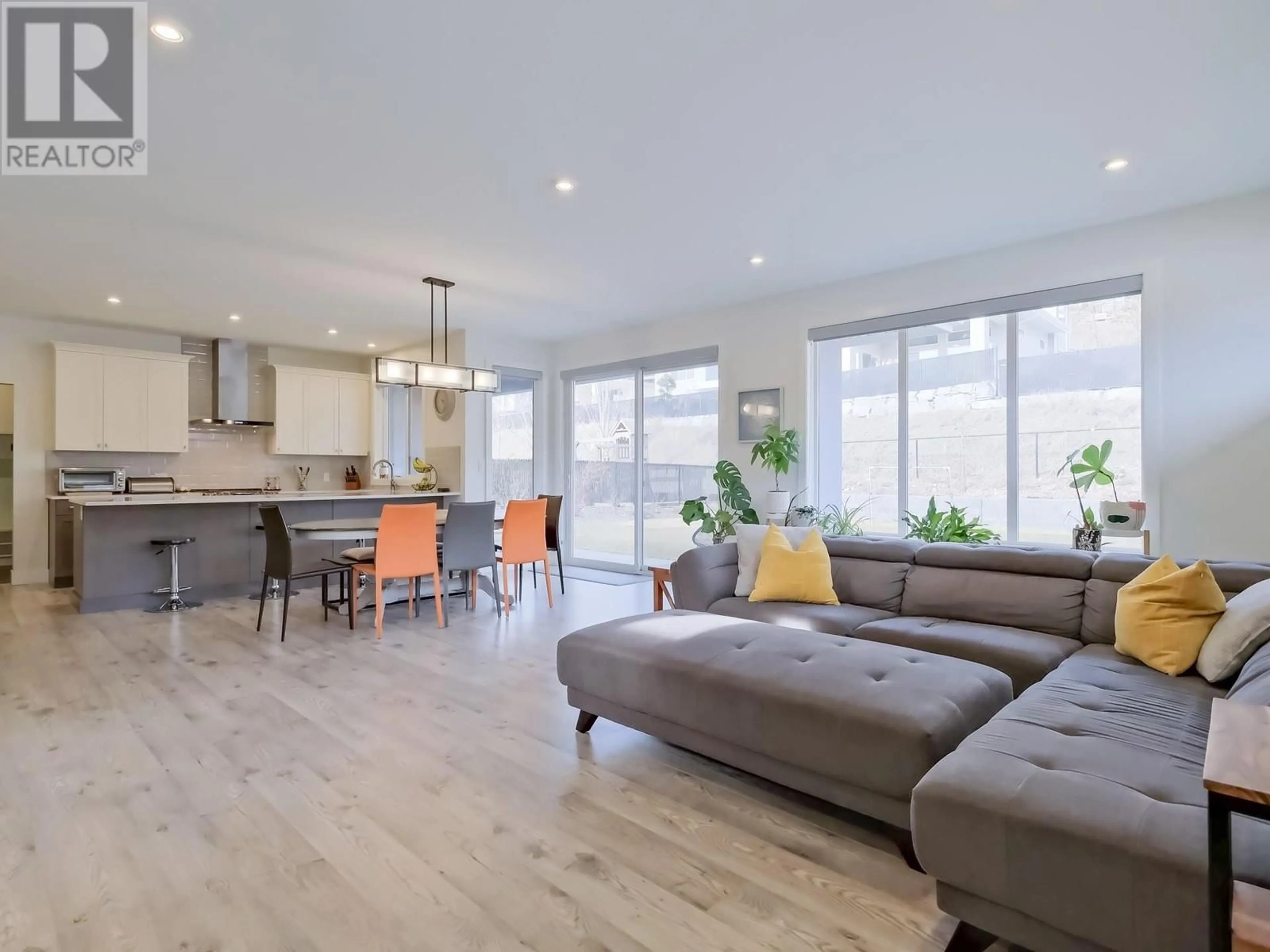 Living room with furniture, unknown for 72 FOREST EDGE DRIVE, Kelowna British Columbia V1V3G3