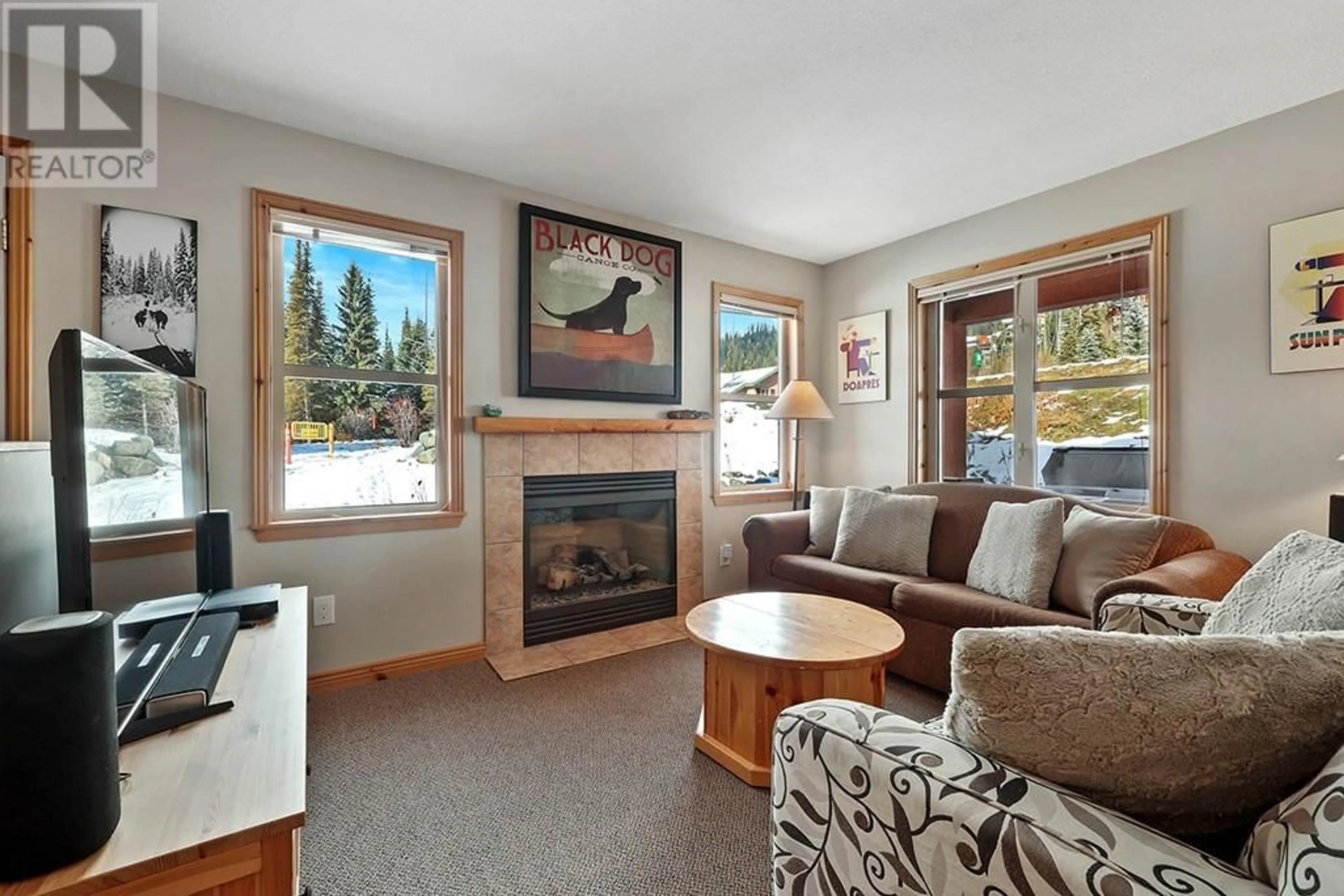 Living room with furniture, unknown for 21 - 6005 VALLEY DRIVE, Sun Peaks British Columbia V0E5N0