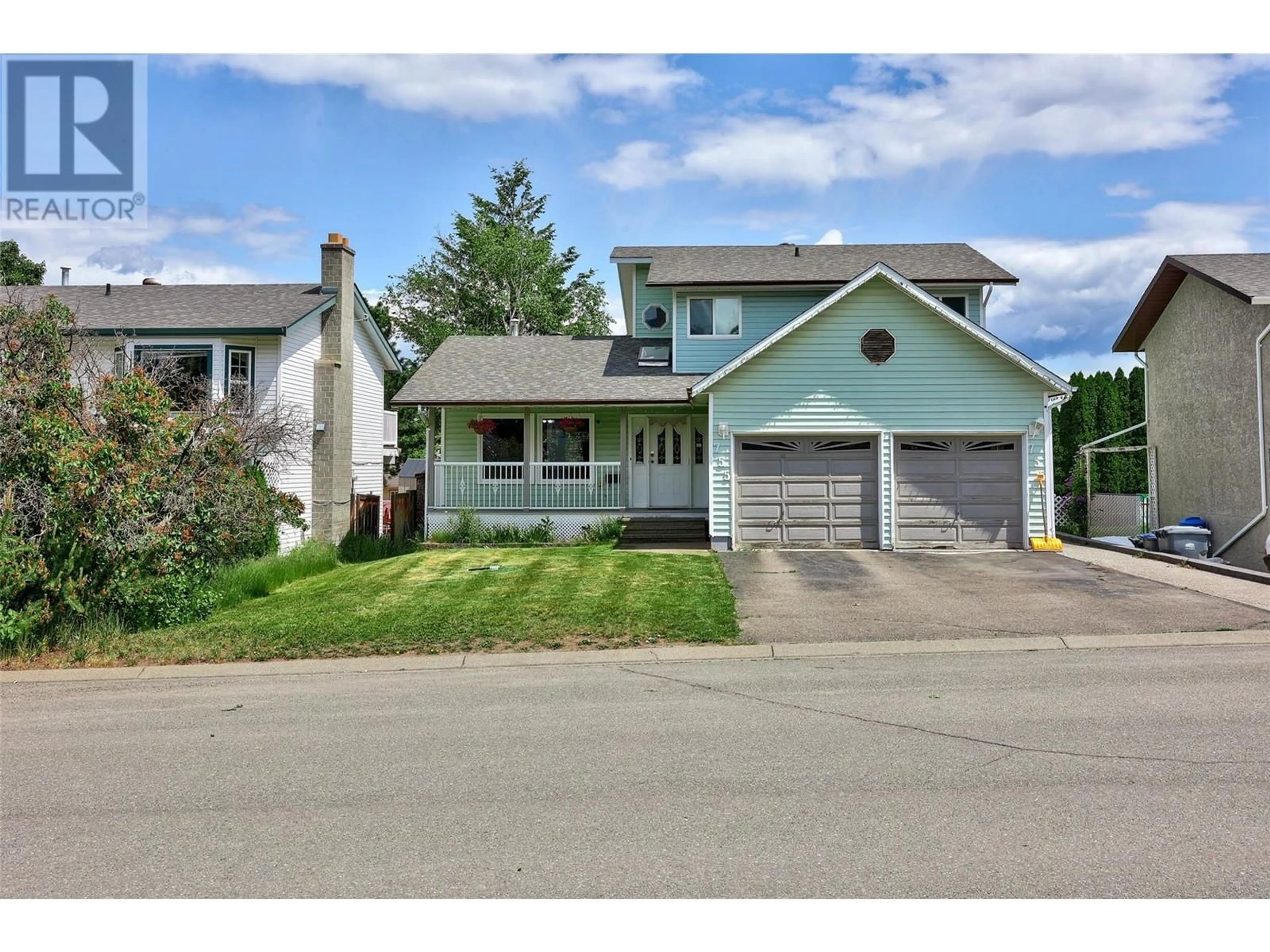 Home with vinyl exterior material, street for 755 ROBSON DRIVE, Kamloops British Columbia V2E2G7