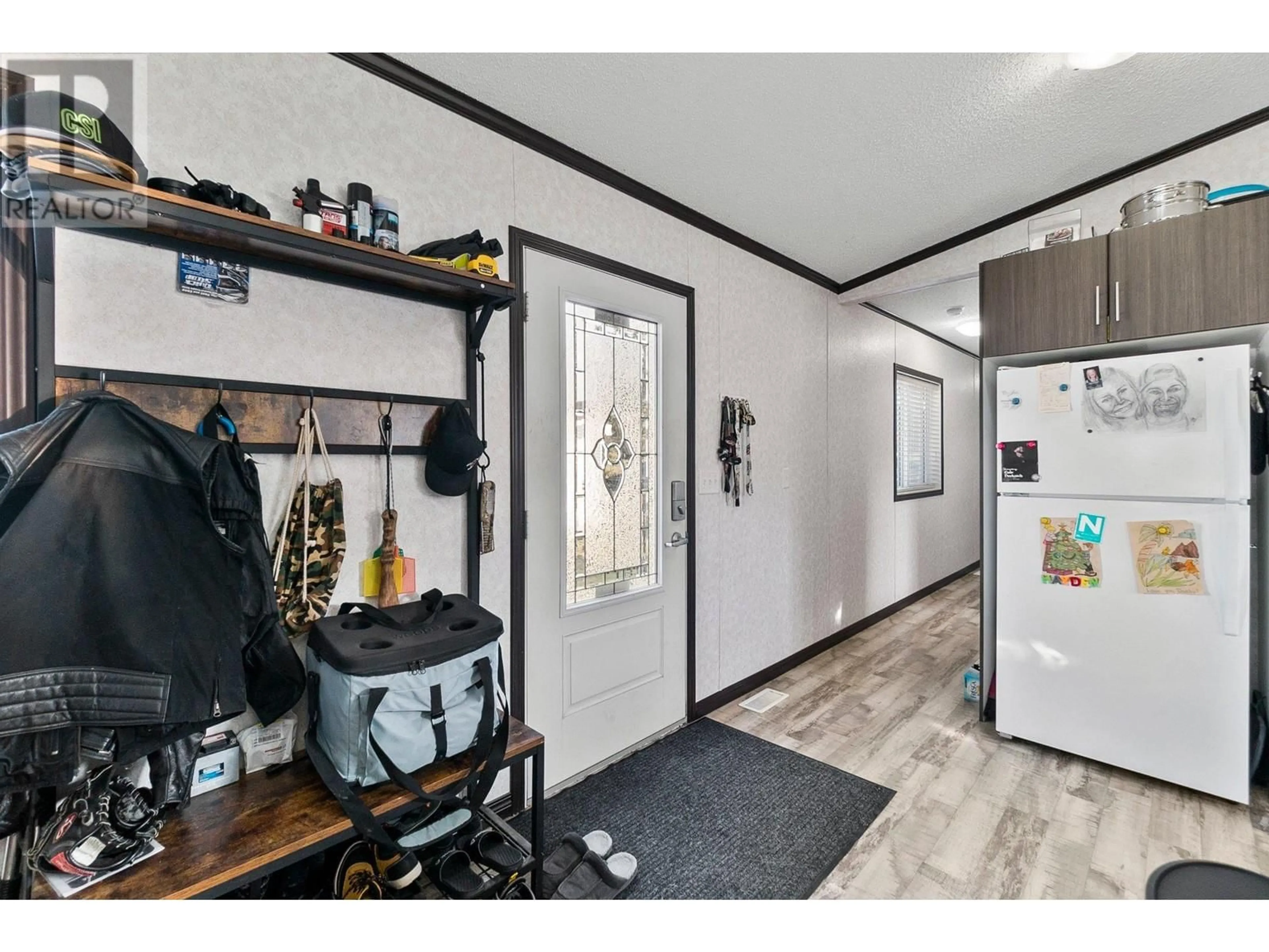 Indoor entryway for 66B - 8945 HWY 97N HIGHWAY, Kelowna British Columbia V4V1E8