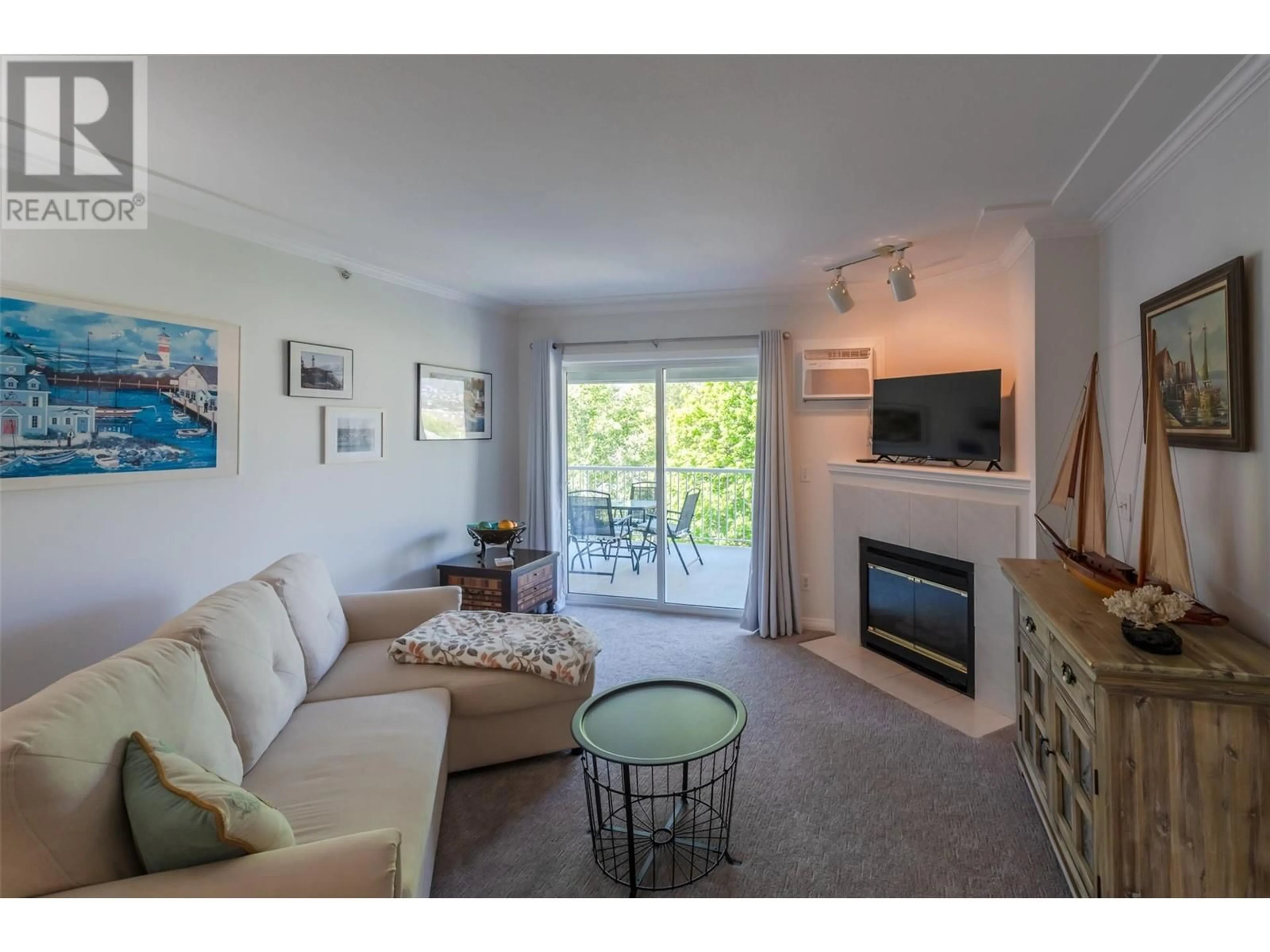 Living room with furniture, unknown for 406 - 329 RIGSBY STREET, Penticton British Columbia V2A5S6