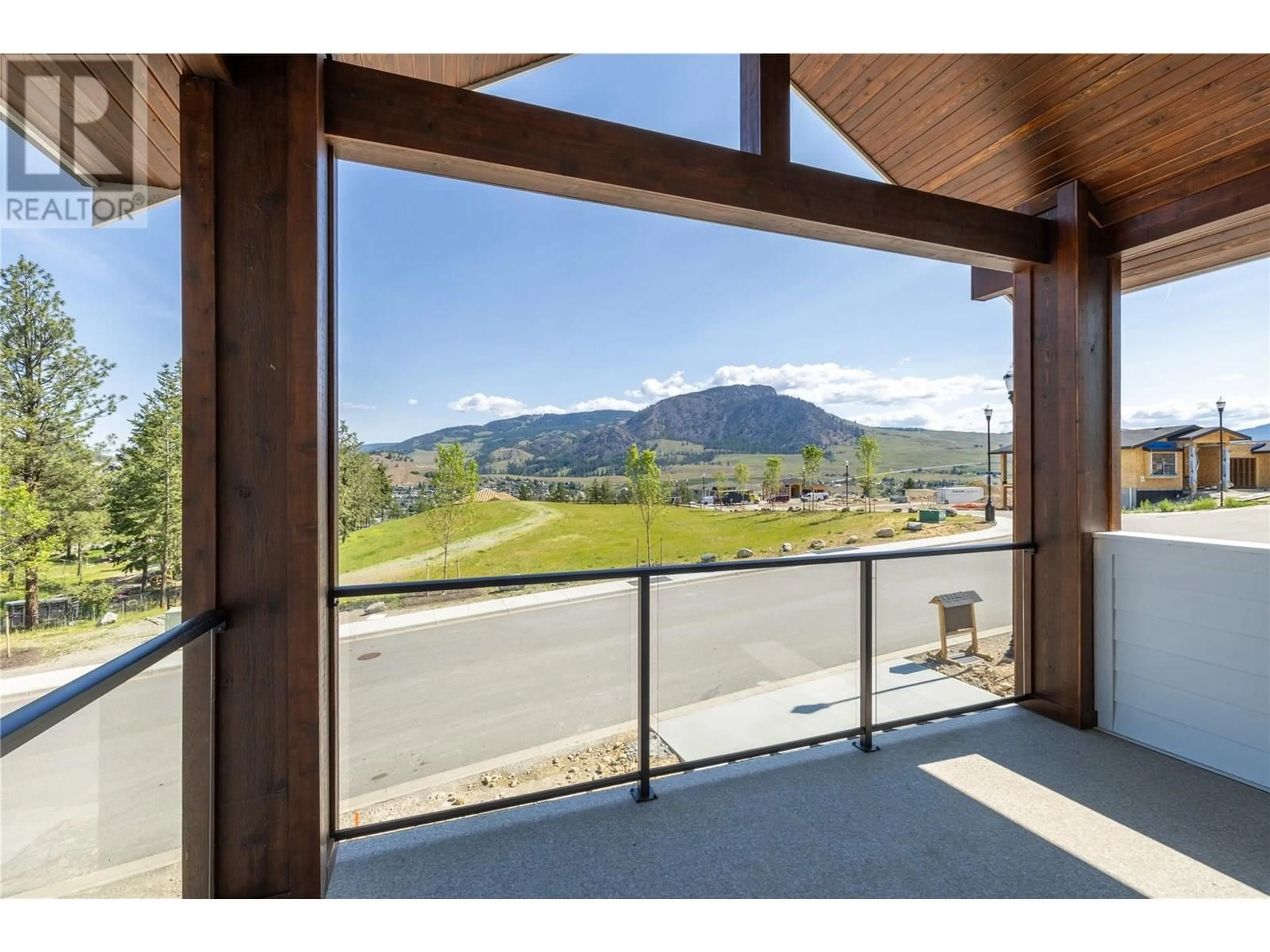 Unknown for 2075 CORTINA DRIVE, Kelowna British Columbia V1P1E1