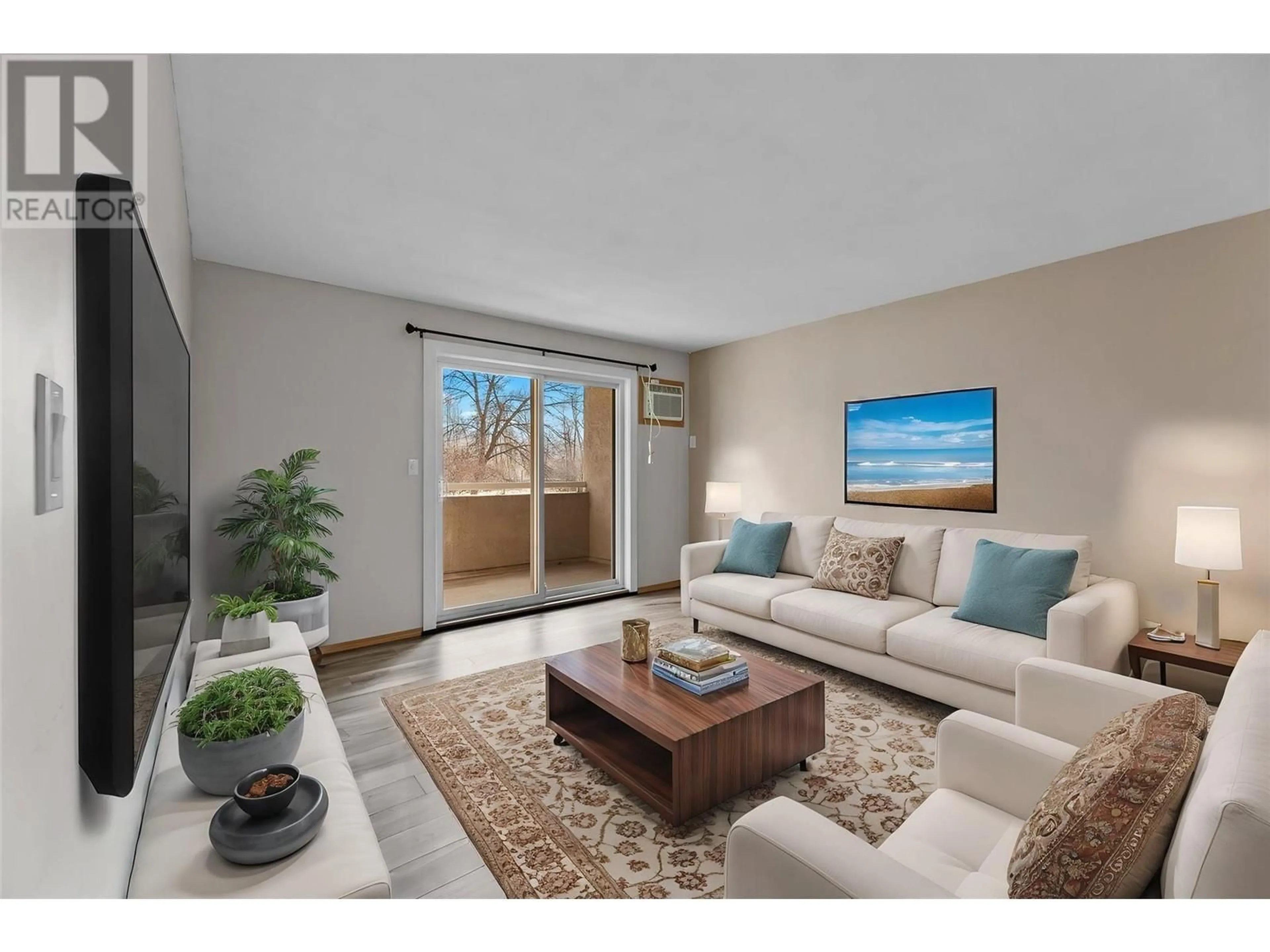 Living room with furniture, unknown for 275 - 3854 GORDON DRIVE, Kelowna British Columbia V1W3G4