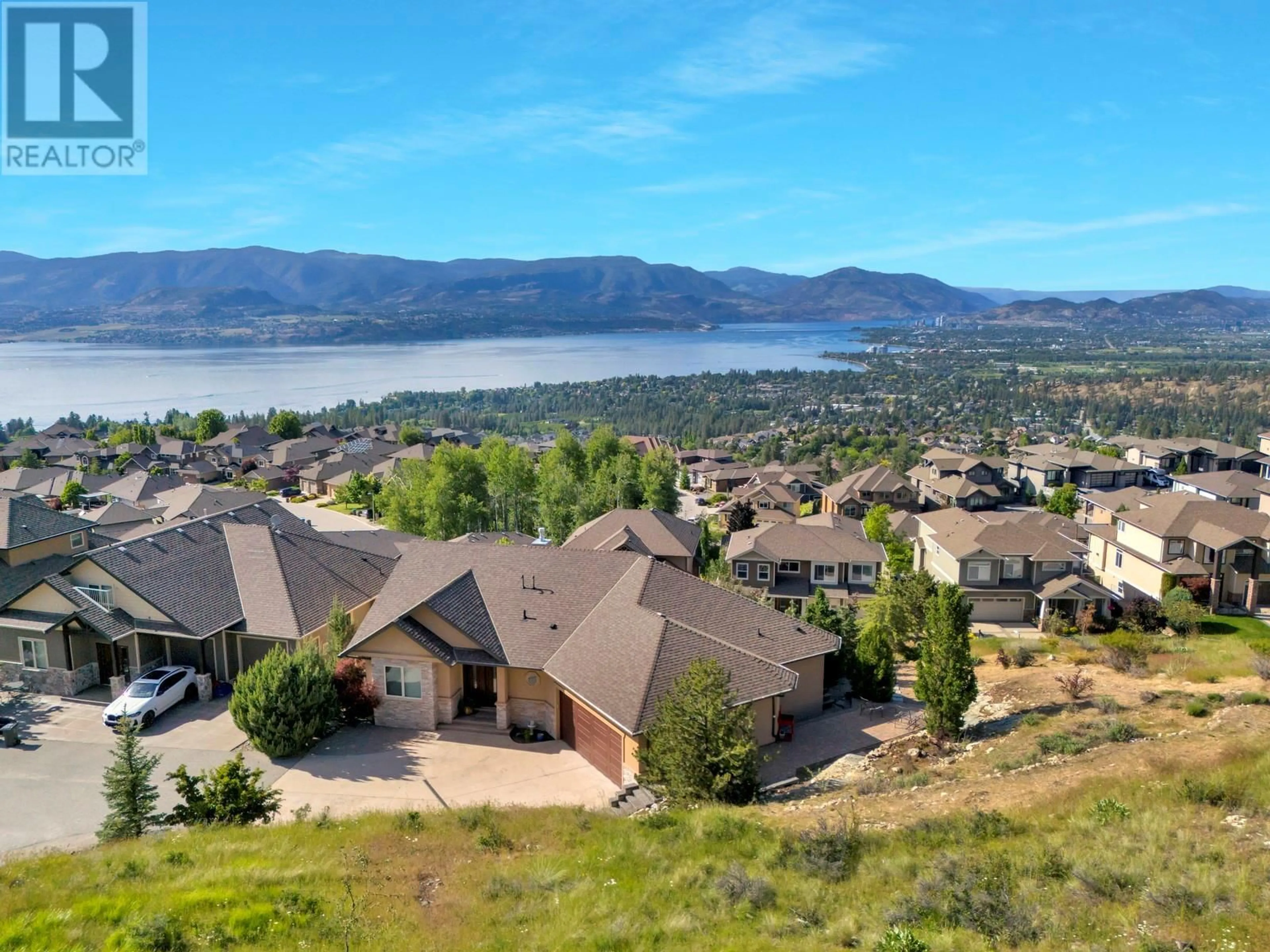 A pic from outside/outdoor area/front of a property/back of a property/a pic from drone, mountain view for 764 KUIPERS CRESCENT, Kelowna British Columbia V1W5C9