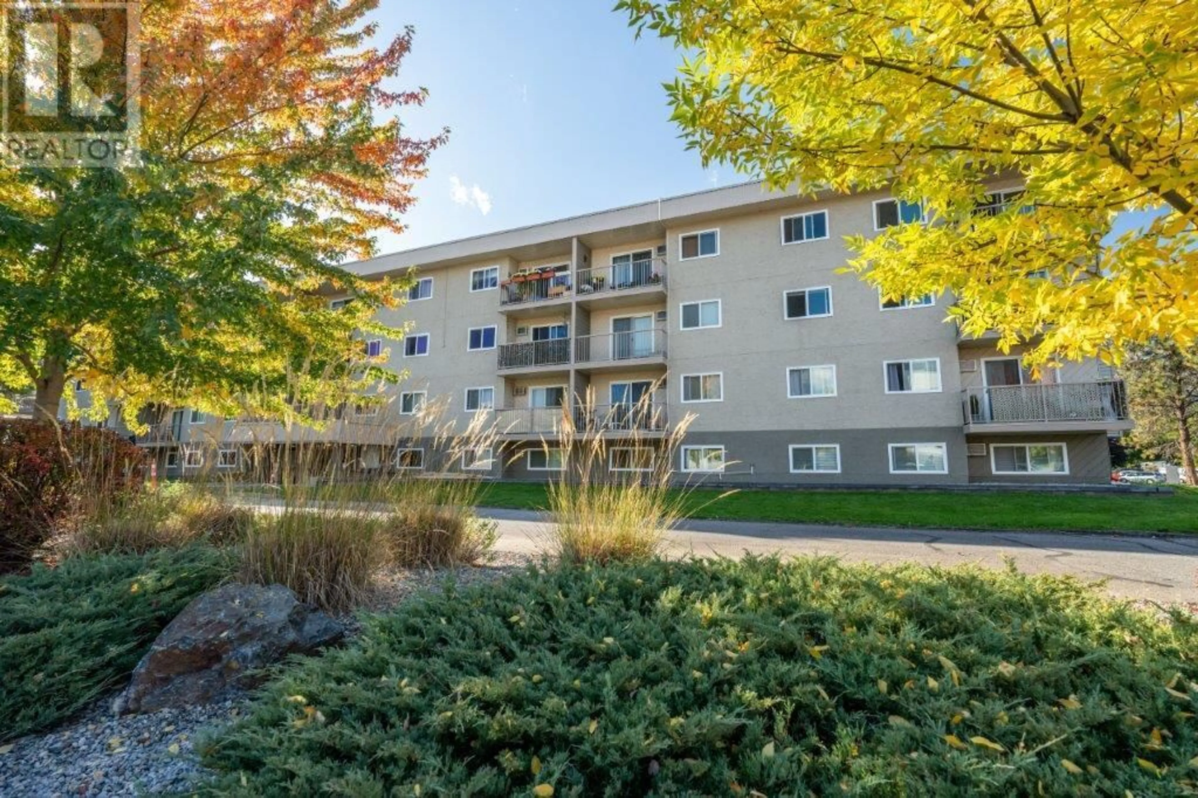 Patio, unknown for 311 - 130 SKAHA PLACE, Penticton British Columbia V2A7J6