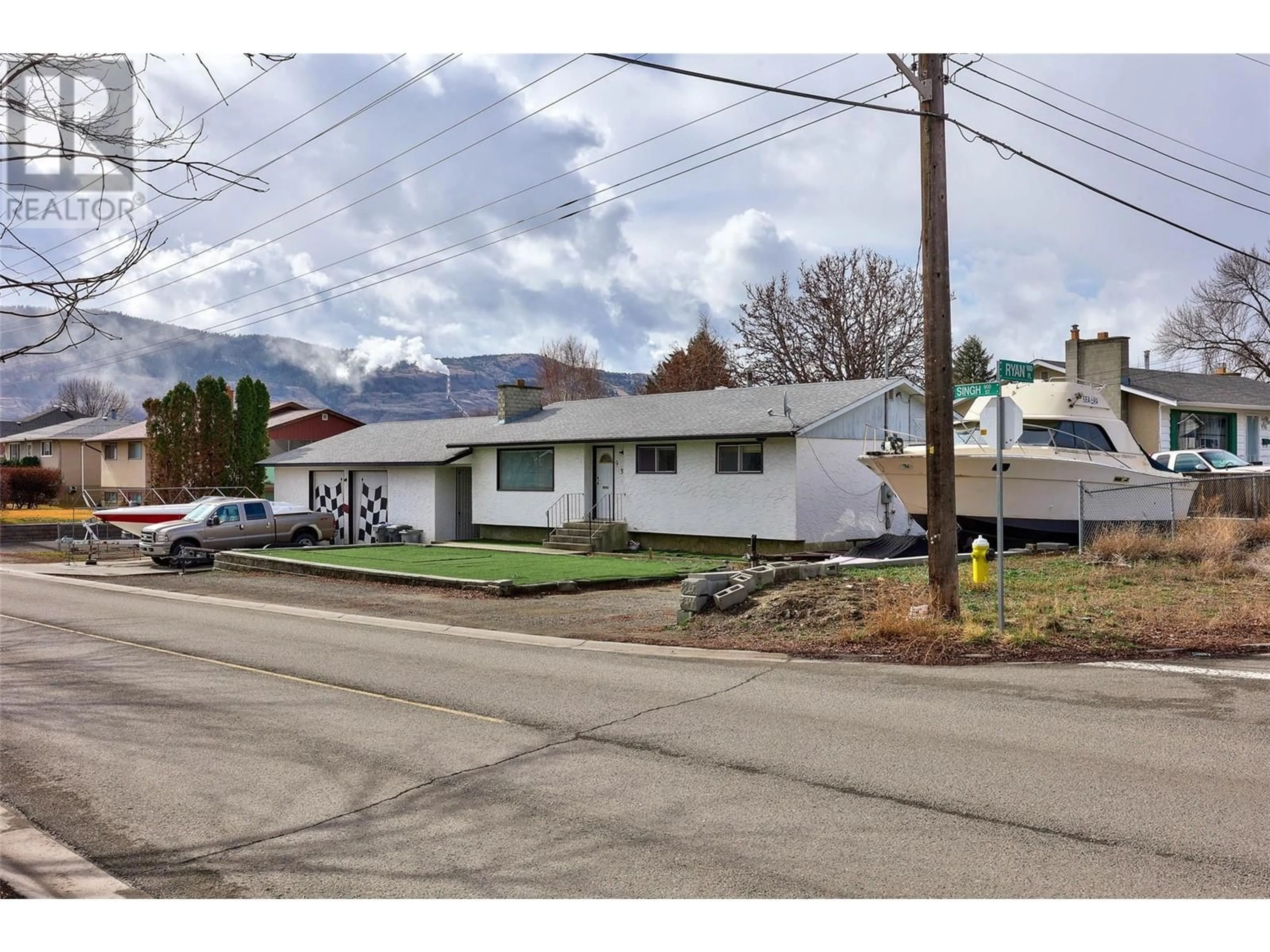 Unknown for 932 SINGH STREET, Kamloops British Columbia V2B5C8