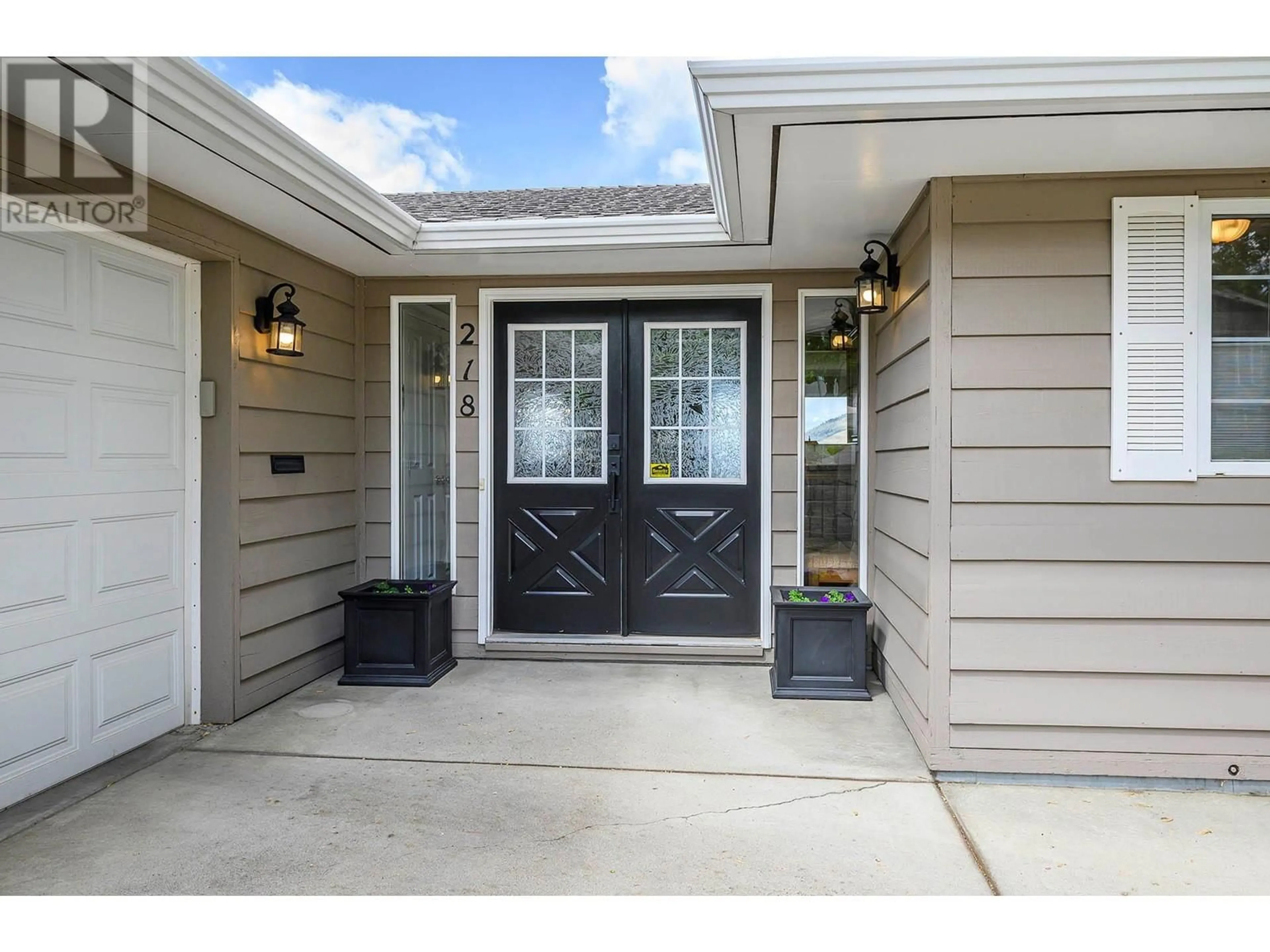 Indoor entryway for 218 BESTWICK DRIVE, Kamloops British Columbia V2C1M9