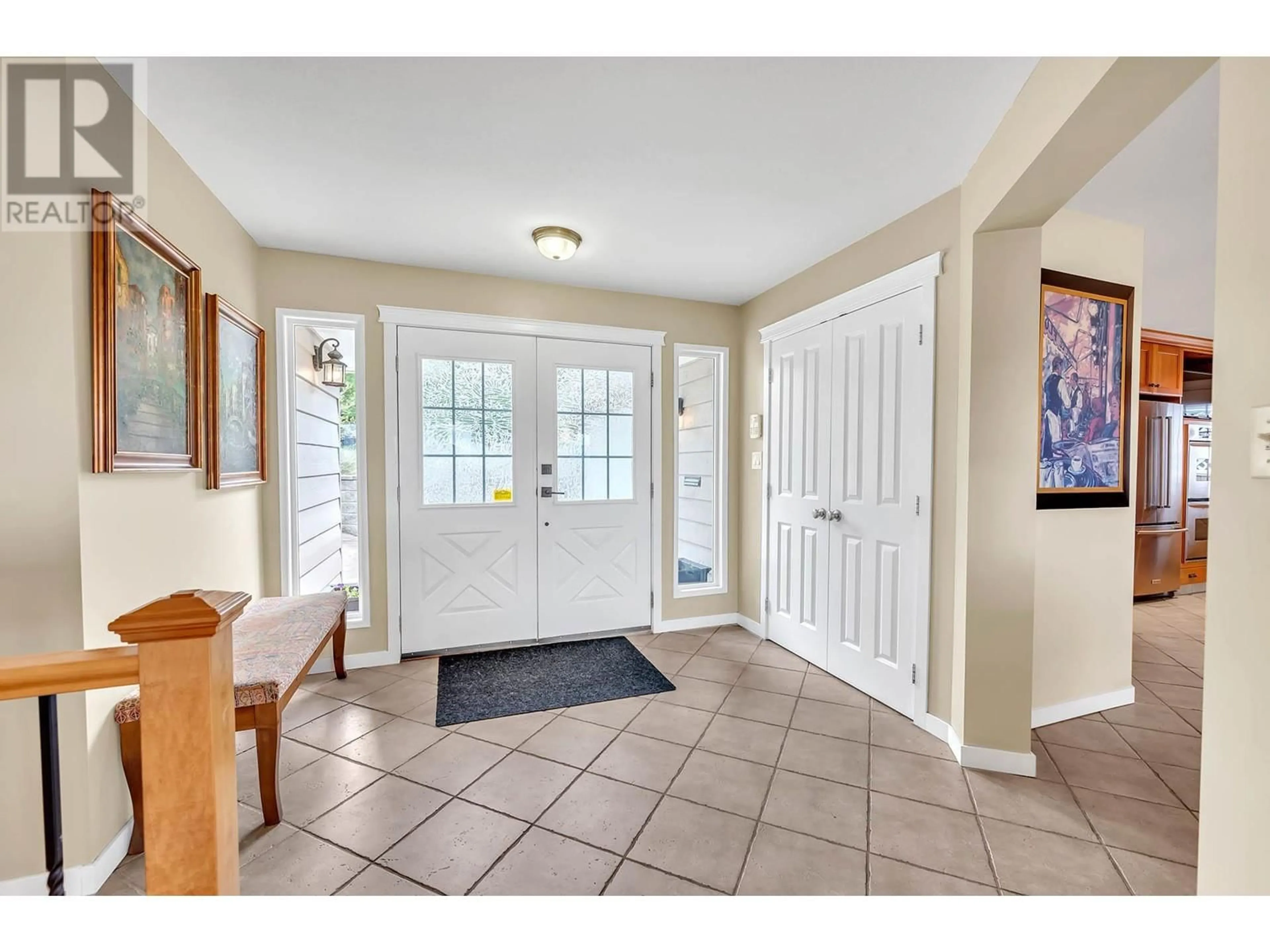 Indoor entryway for 218 BESTWICK DRIVE, Kamloops British Columbia V2C1M9