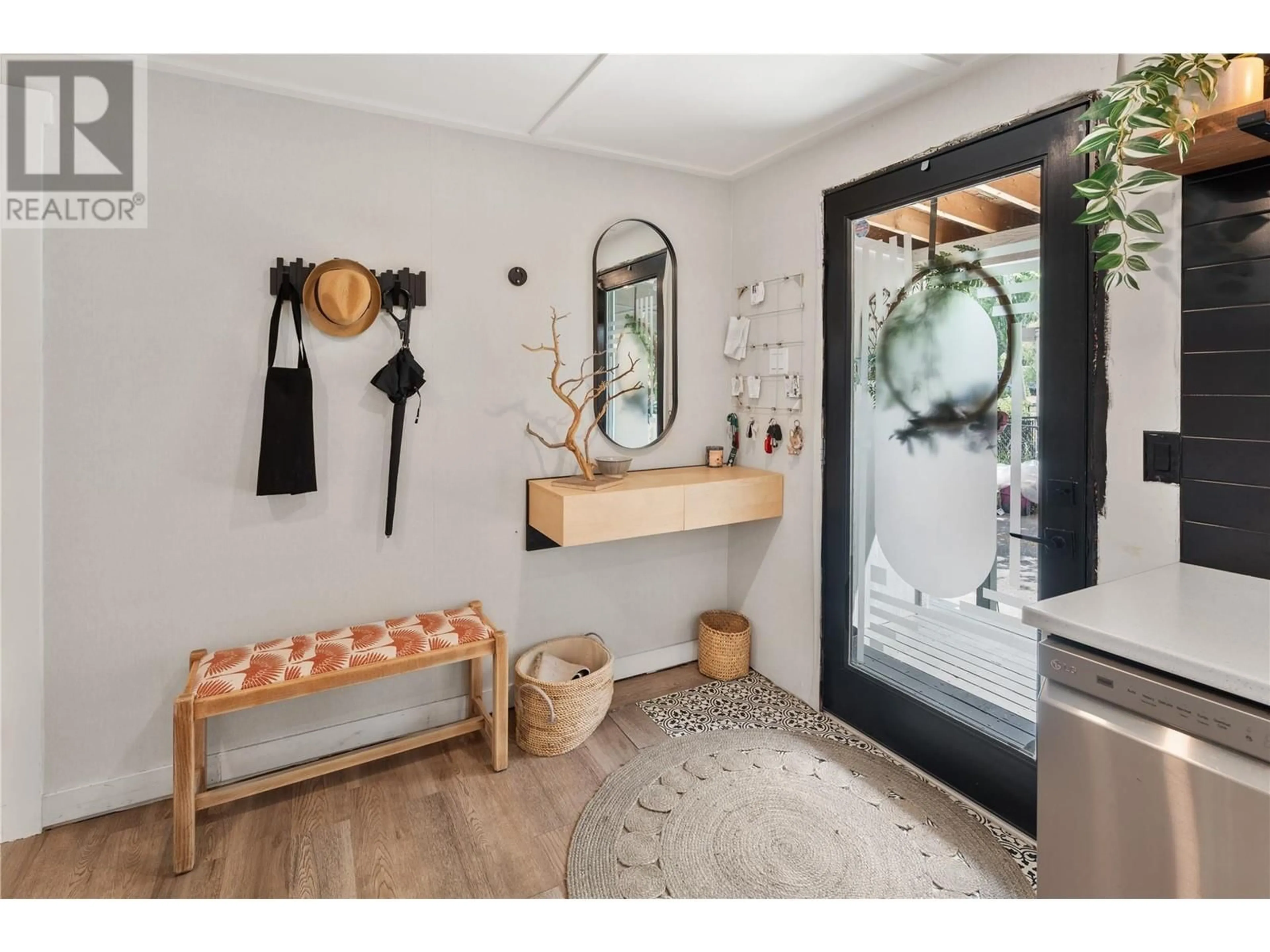 Indoor entryway for 9A - 1375 GREEN BAY ROAD, West Kelowna British Columbia V4T2B8