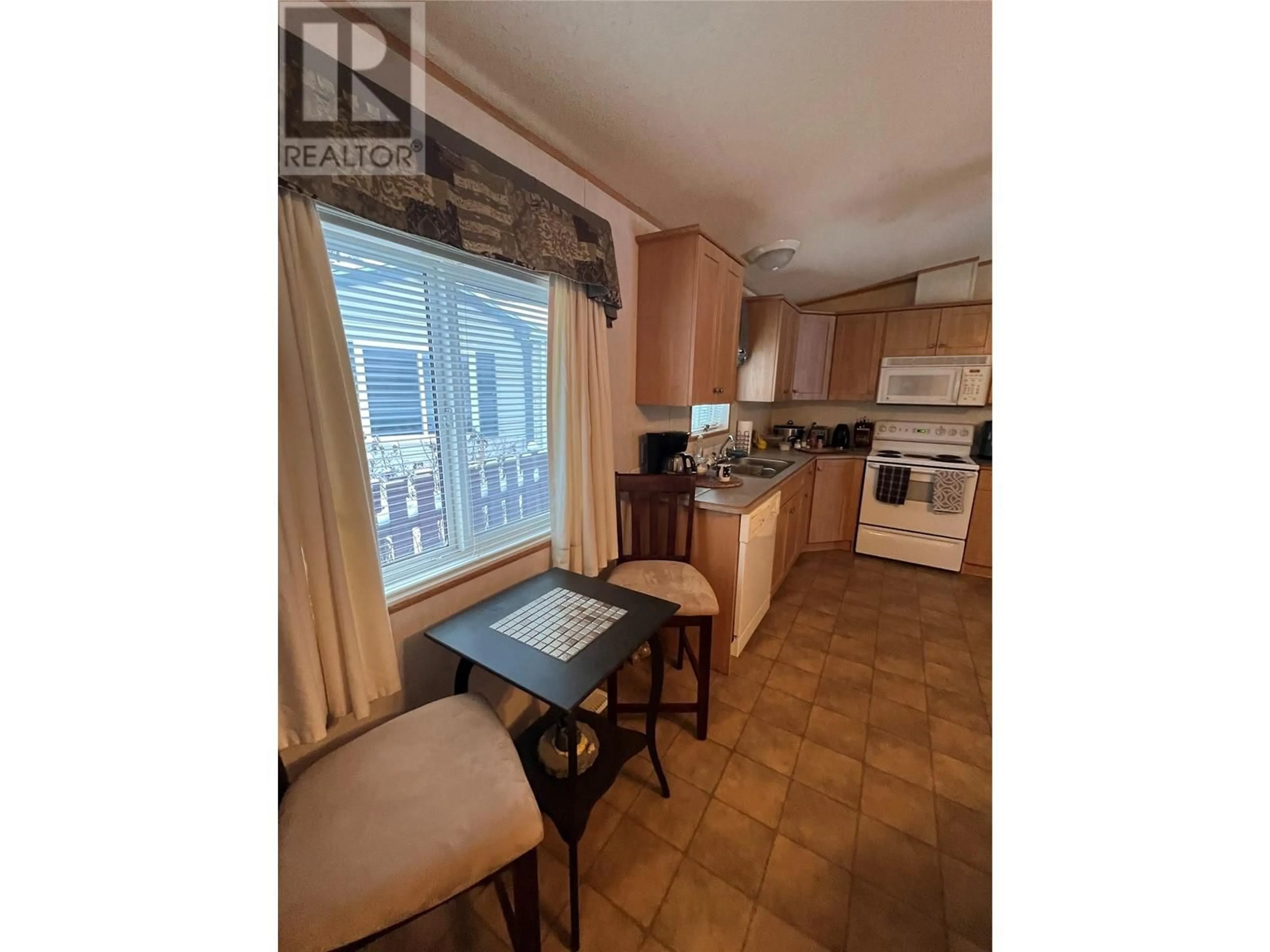 Unknown for 16 PINEWOOD PLACE, Tumbler Ridge British Columbia V0C2W0
