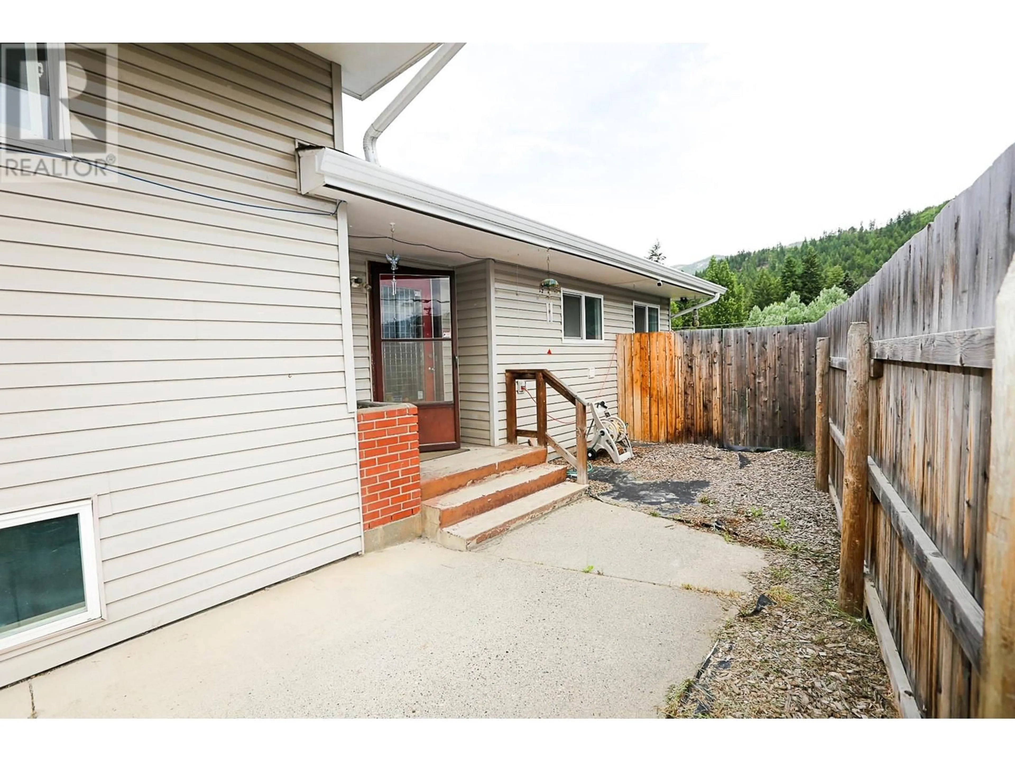 Patio, street for 4614 BARRIERE TOWN ROAD, Barriere British Columbia V0E1E0