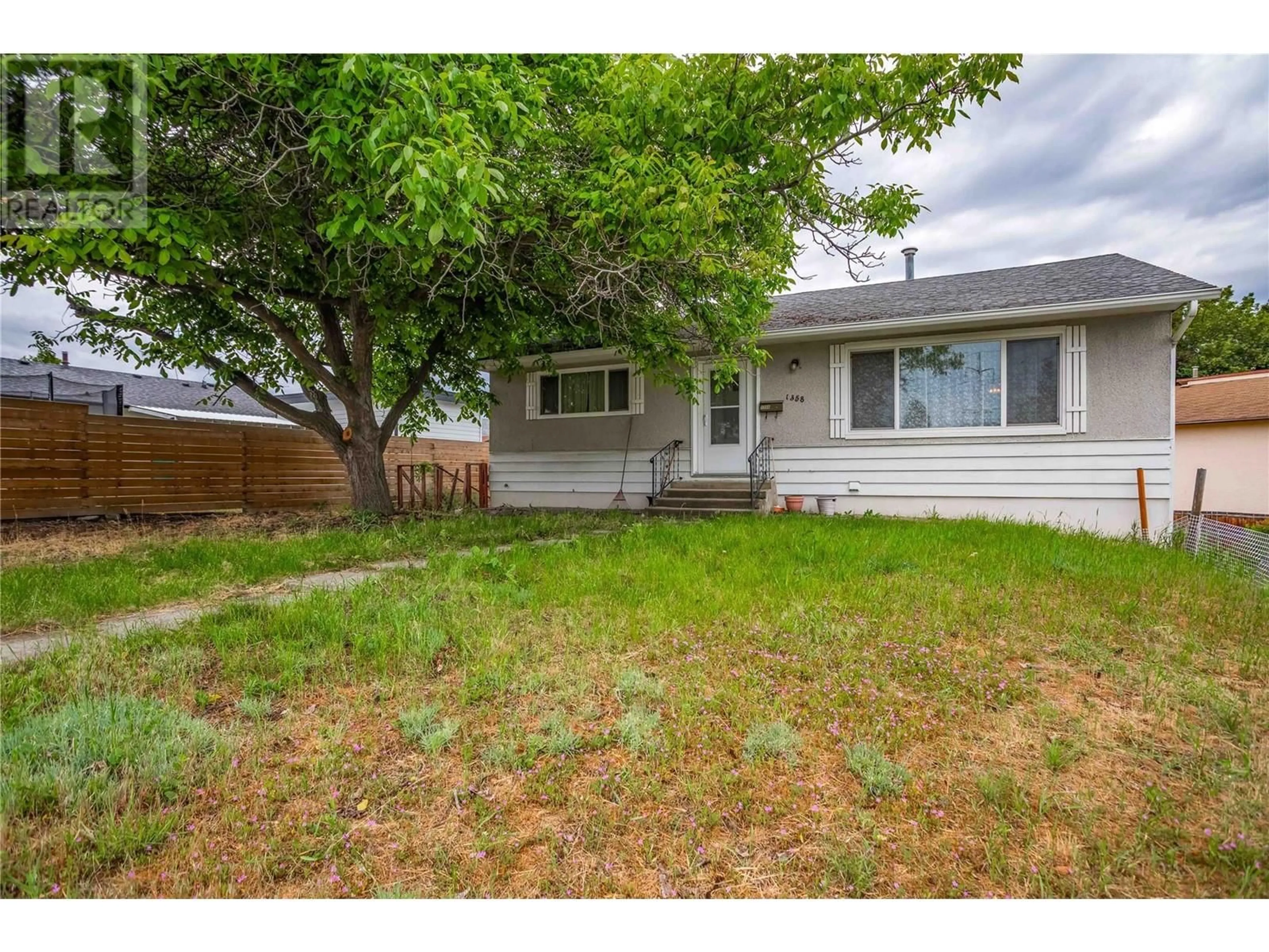 A pic from outside/outdoor area/front of a property/back of a property/a pic from drone, street for 1358 CHERRY CRESCENT EAST, Kelowna British Columbia V1Y3Y1