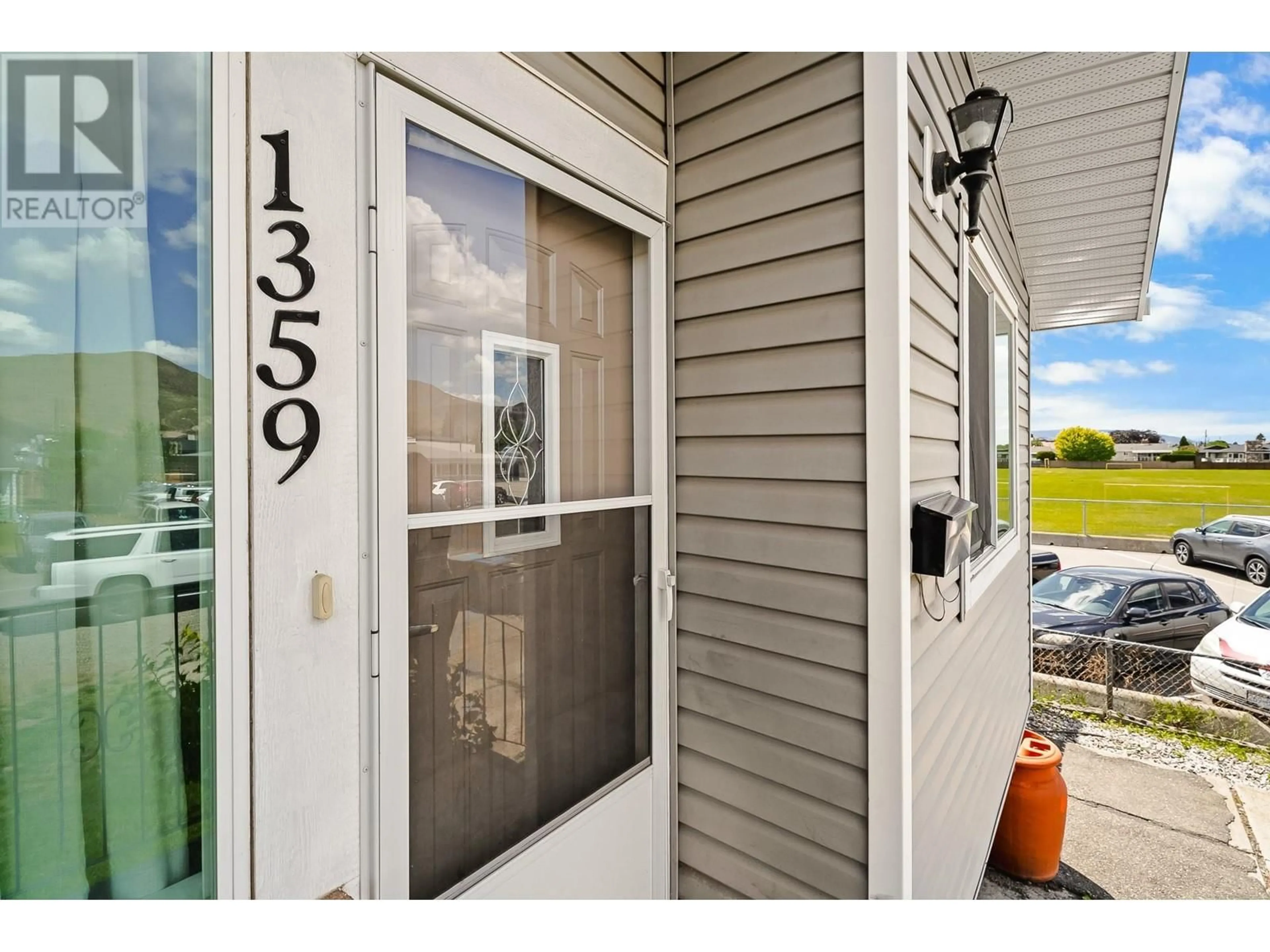 Unknown for 1359 SHERBROOKE AVENUE, Kamloops British Columbia V2B1X1