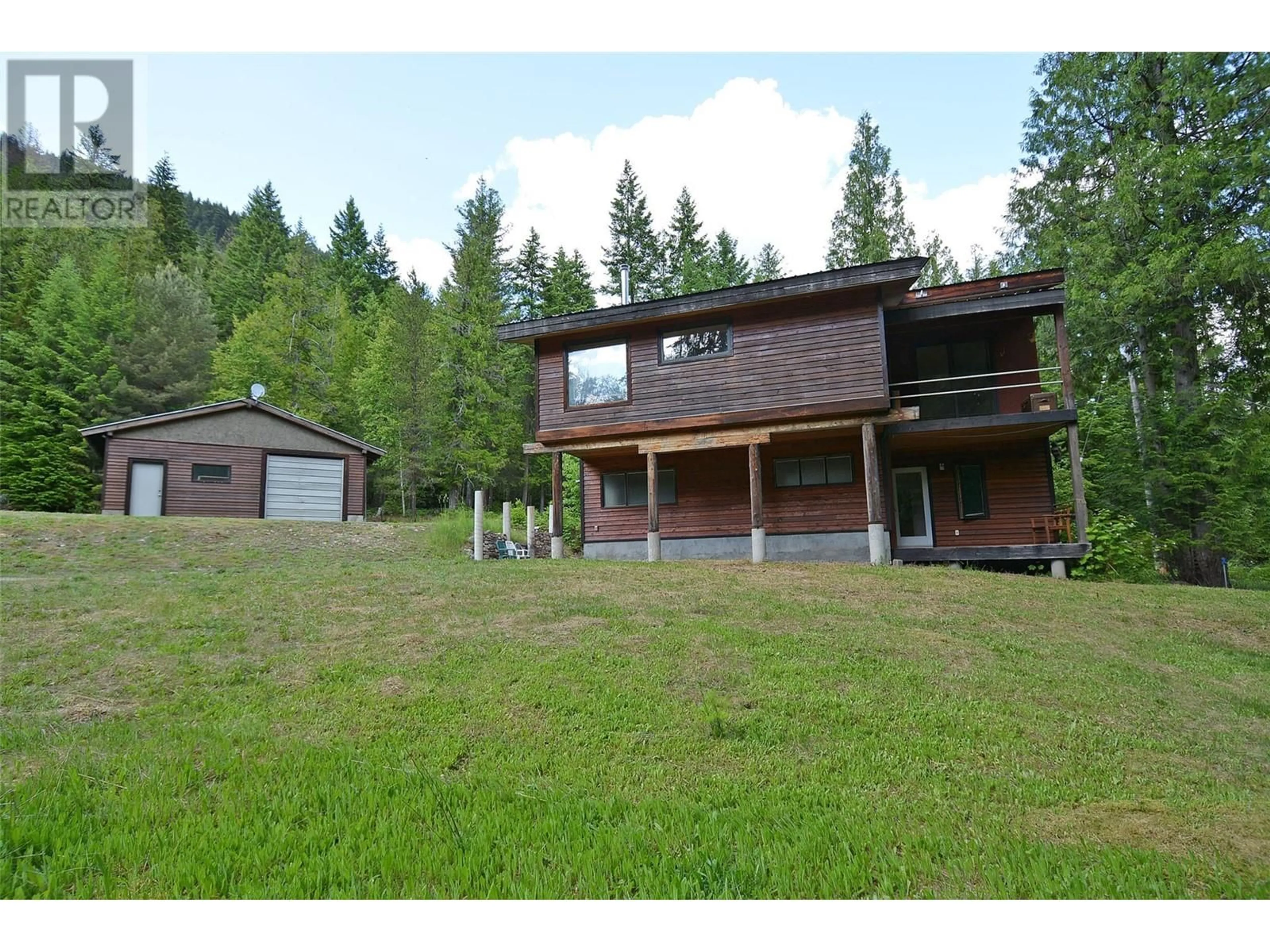 A pic from outside/outdoor area/front of a property/back of a property/a pic from drone, unknown for 4911 SLOCAN RIVER ROAD, Nelson British Columbia V1L2J0