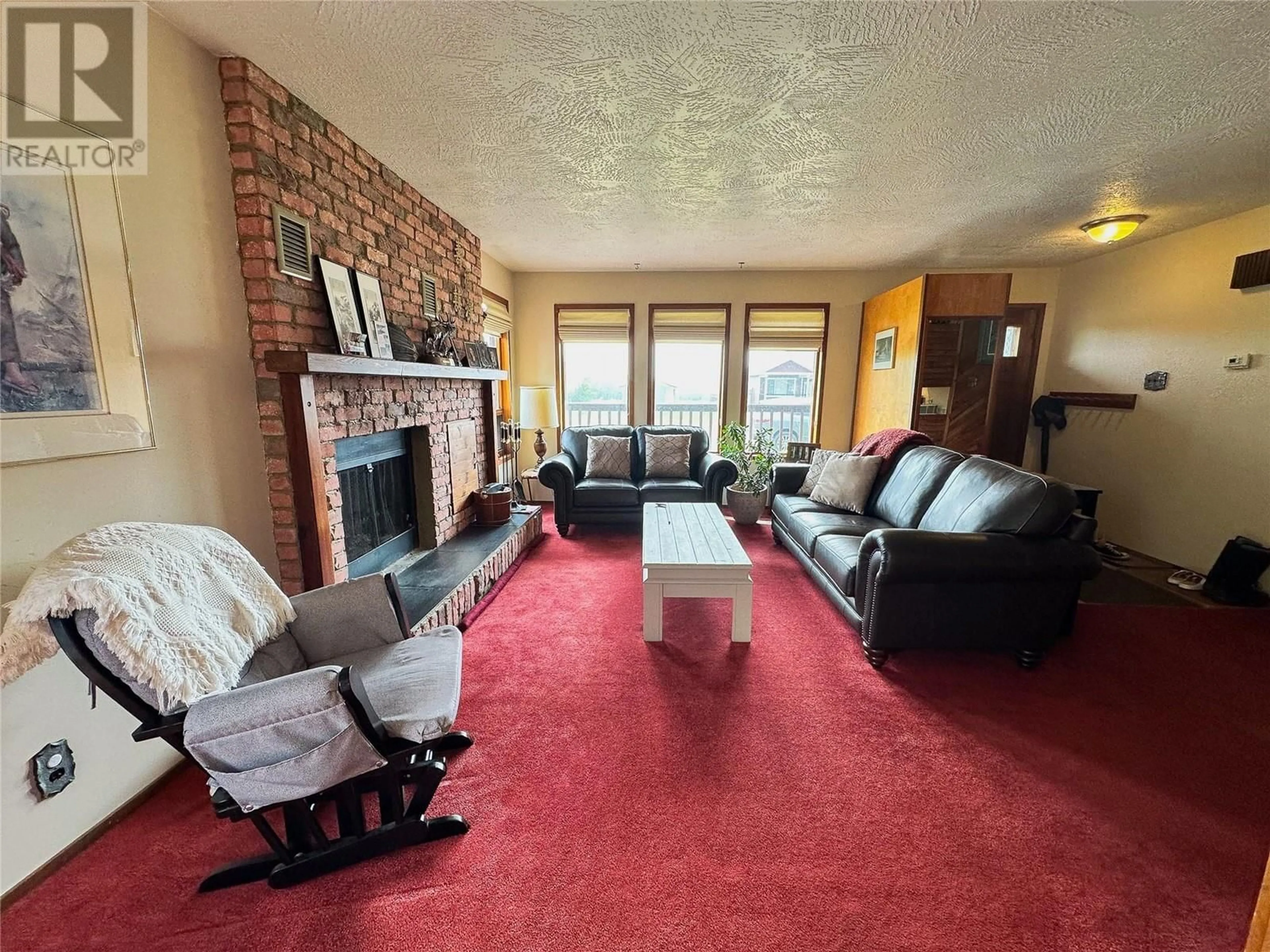 Living room with furniture, unknown for 9917 2 STREET, Dawson Creek British Columbia V1G3L1