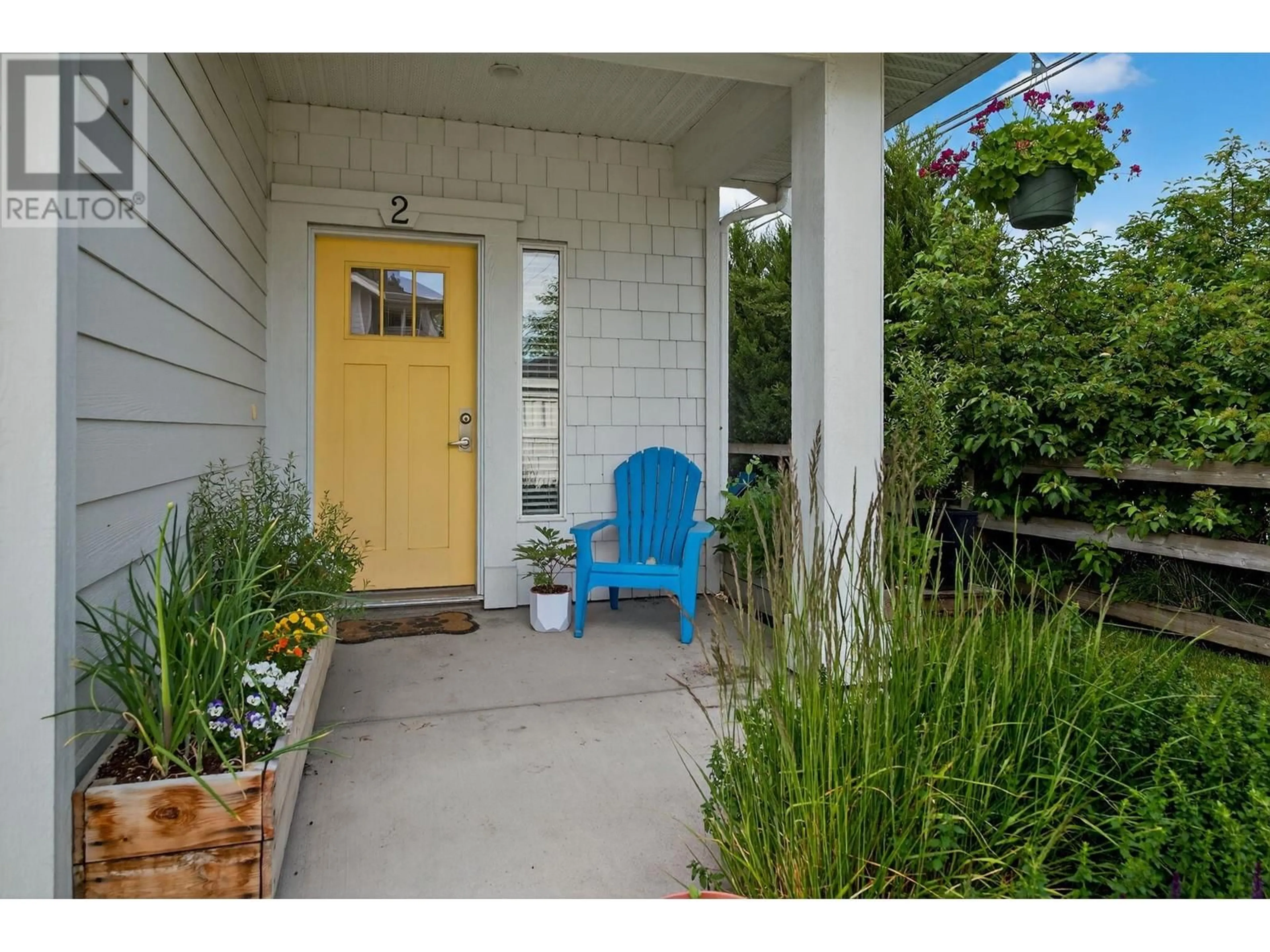 Indoor entryway for 2 - 10724 BOTTOM WOOD LAKE ROAD, Lake Country British Columbia V4V2T3