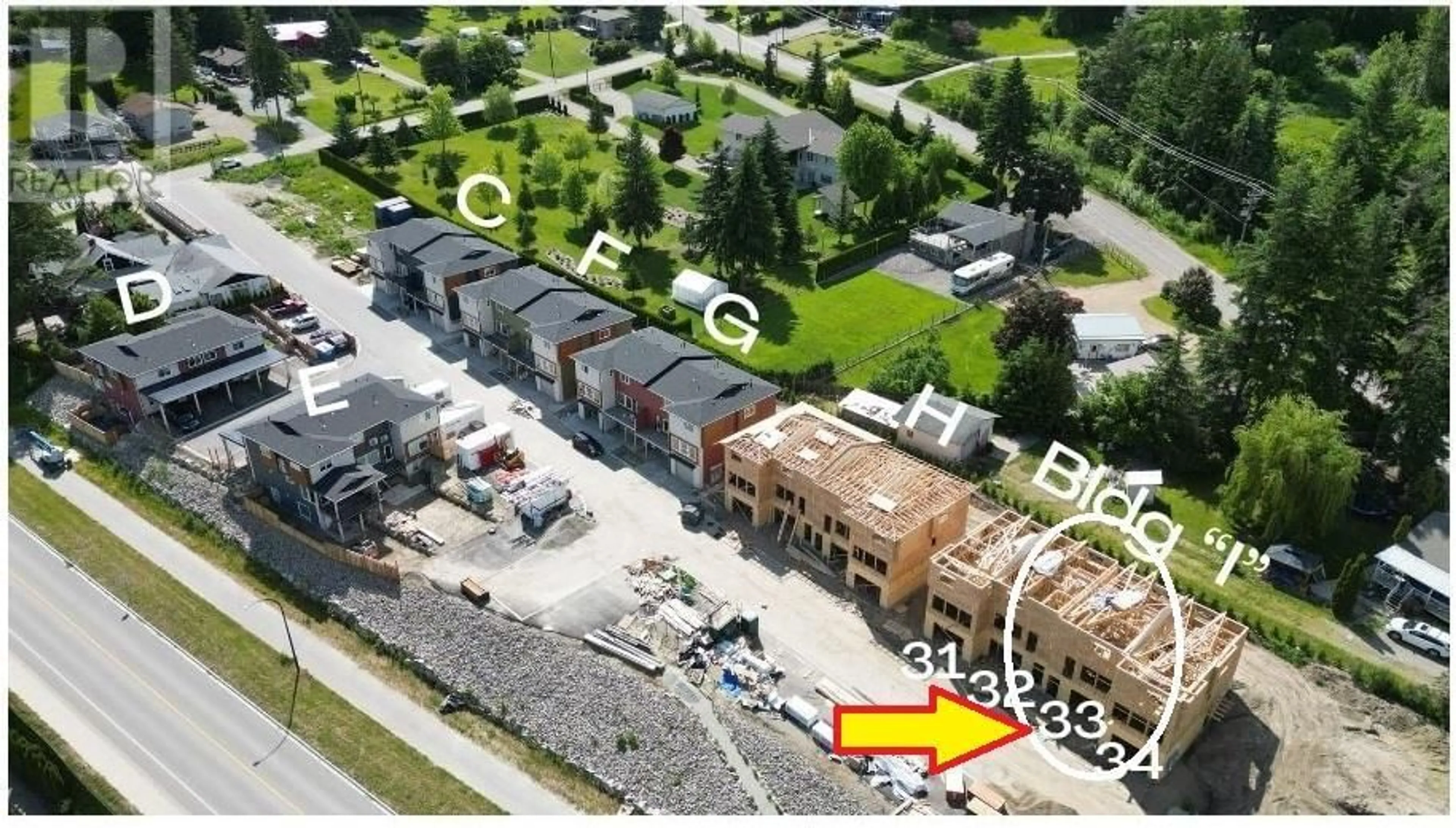 A pic from outside/outdoor area/front of a property/back of a property/a pic from drone, building for 33 - 981 12 STREET SOUTHEAST, Salmon Arm British Columbia V1E2C8