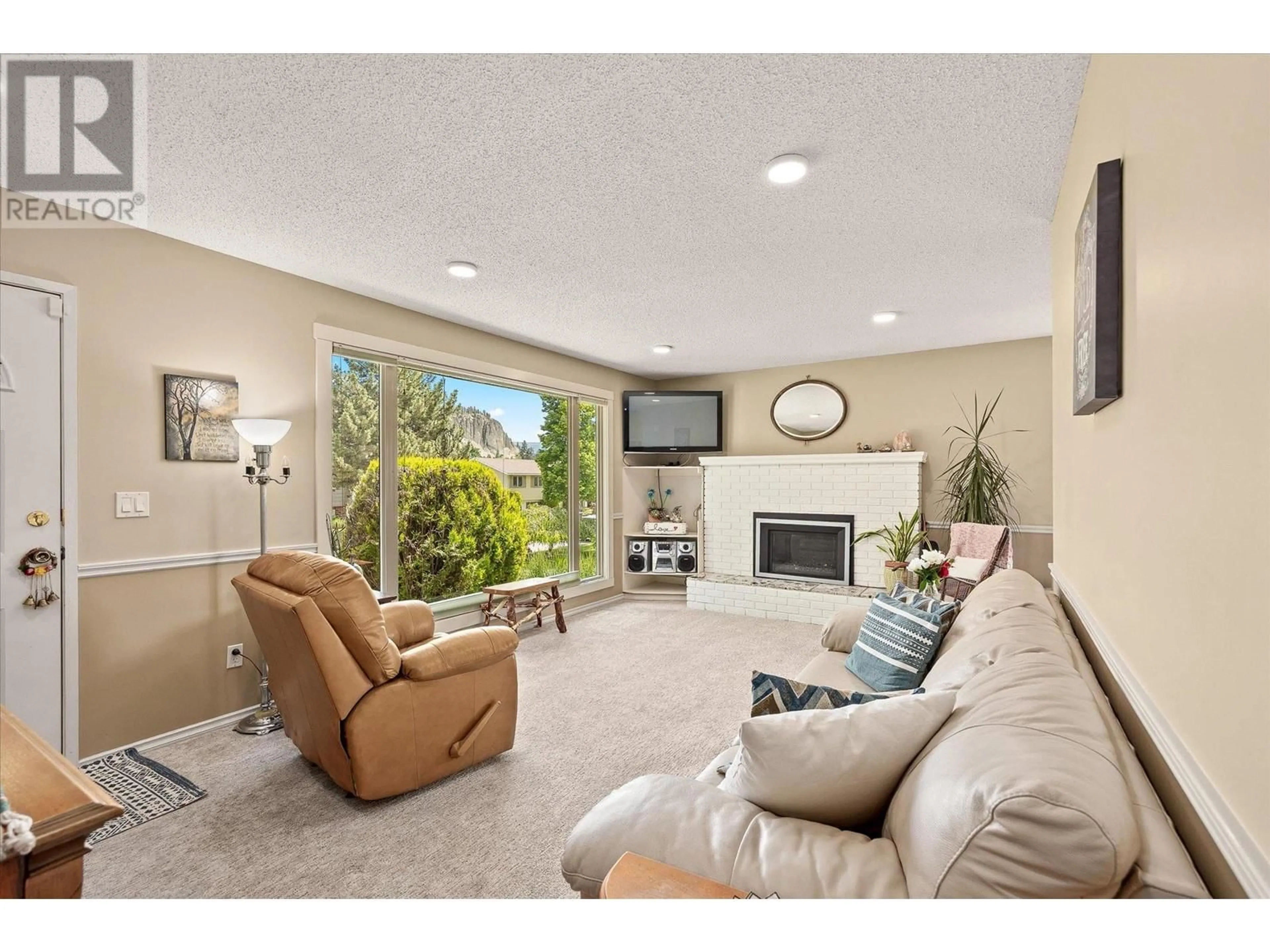 Living room with furniture, unknown for 872 LIBAN COURT, Kelowna British Columbia V1Y8B5