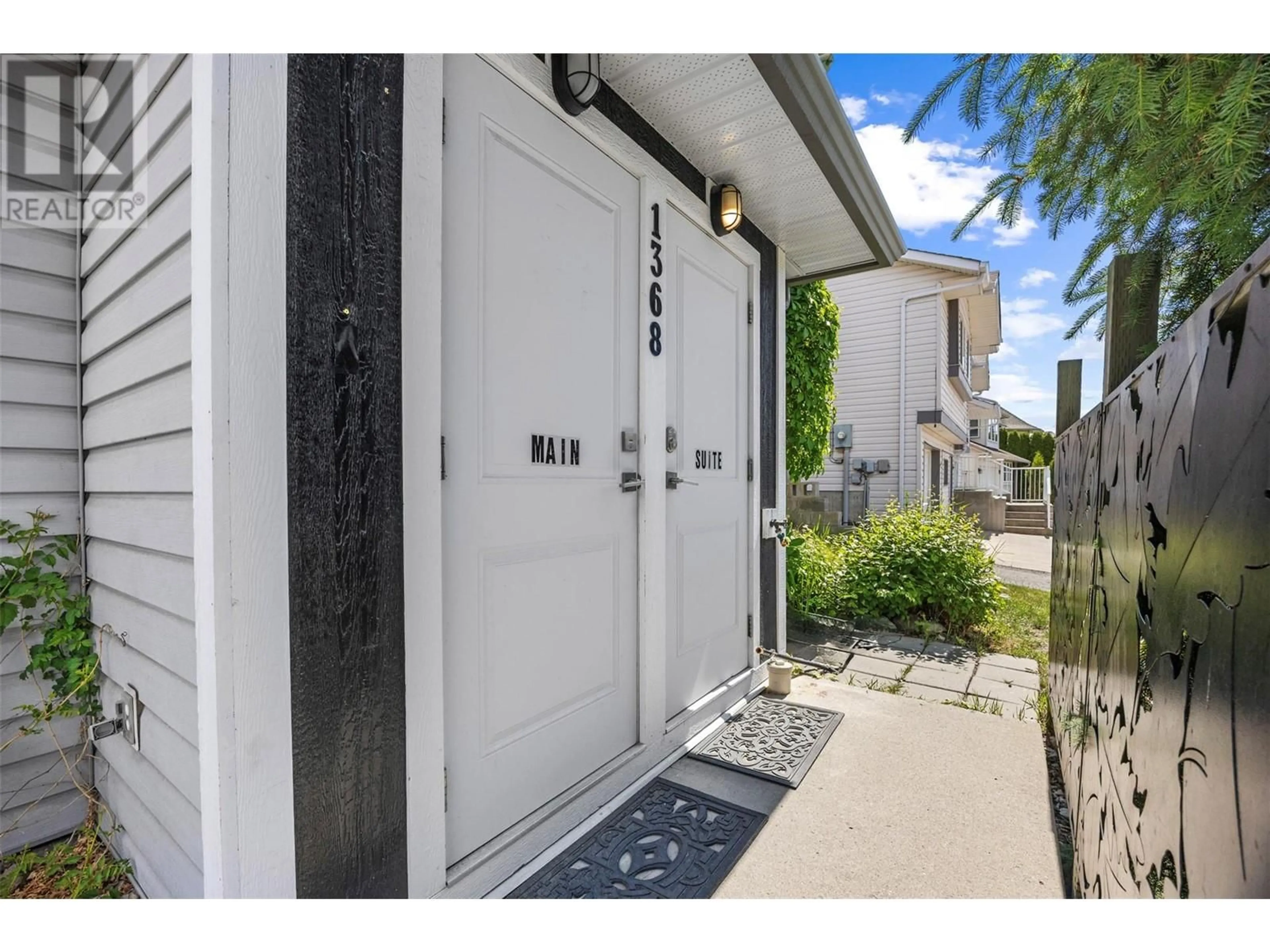 Indoor entryway for 1368 SUNSHINE COURT, Kamloops British Columbia V2E2P9