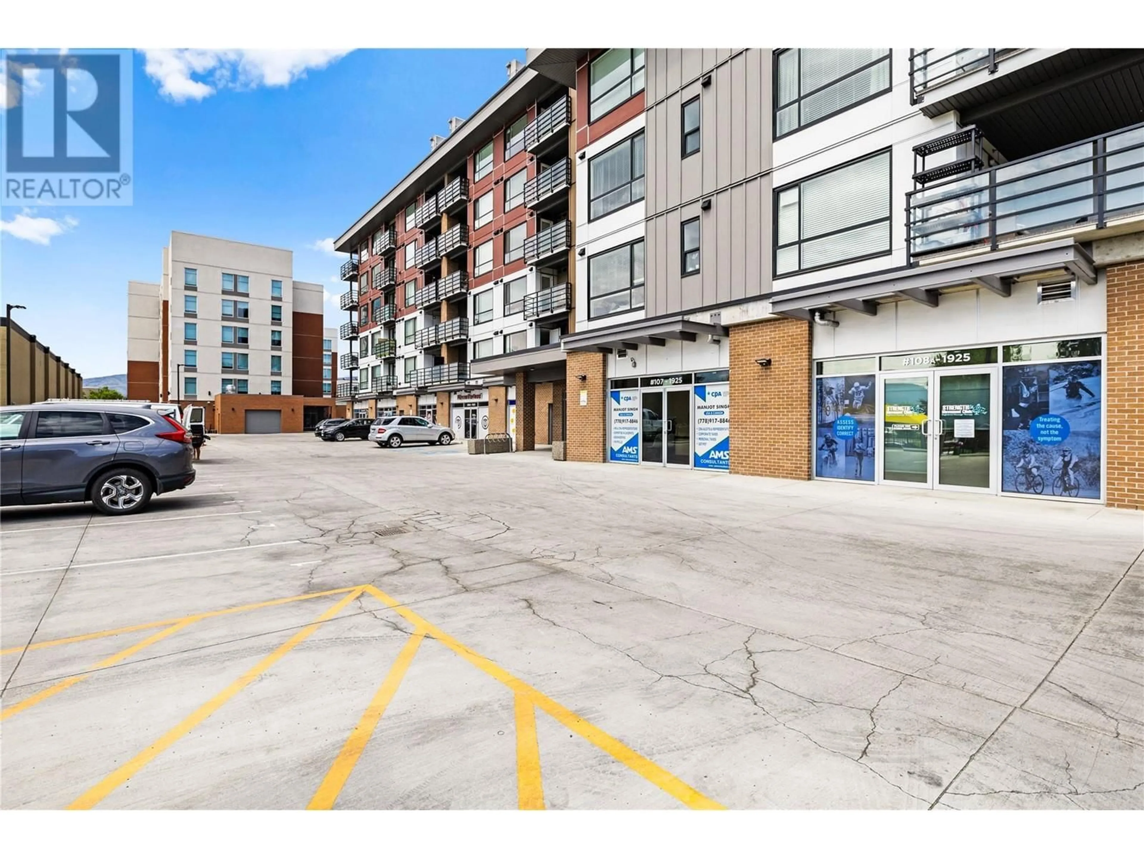 Unknown for 304 - 1925 ENTERPRISE WAY, Kelowna British Columbia V1Y0J8