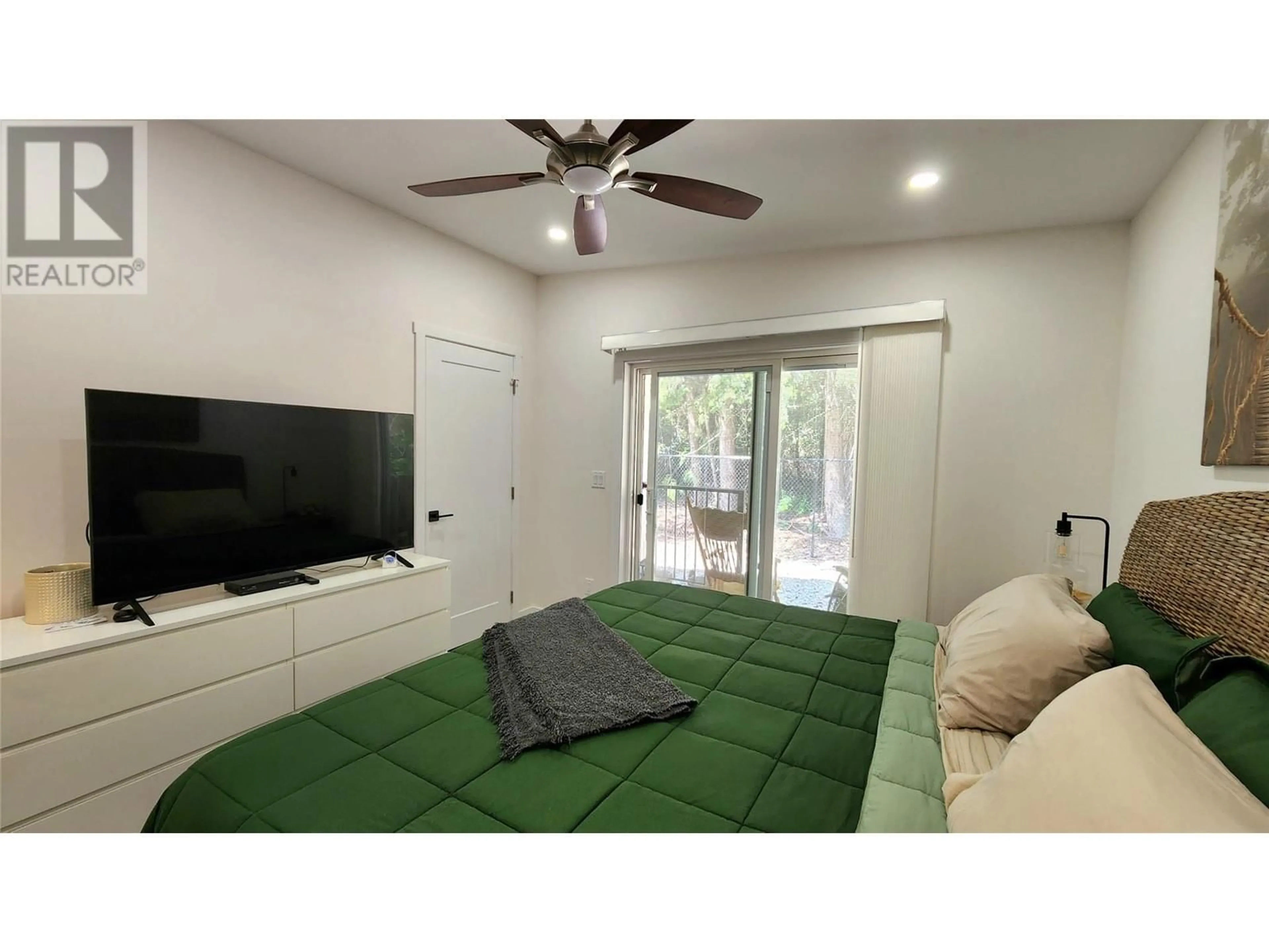 A pic of a room for 1134 HAWTHORN ROW, Sicamous British Columbia V0E2V0