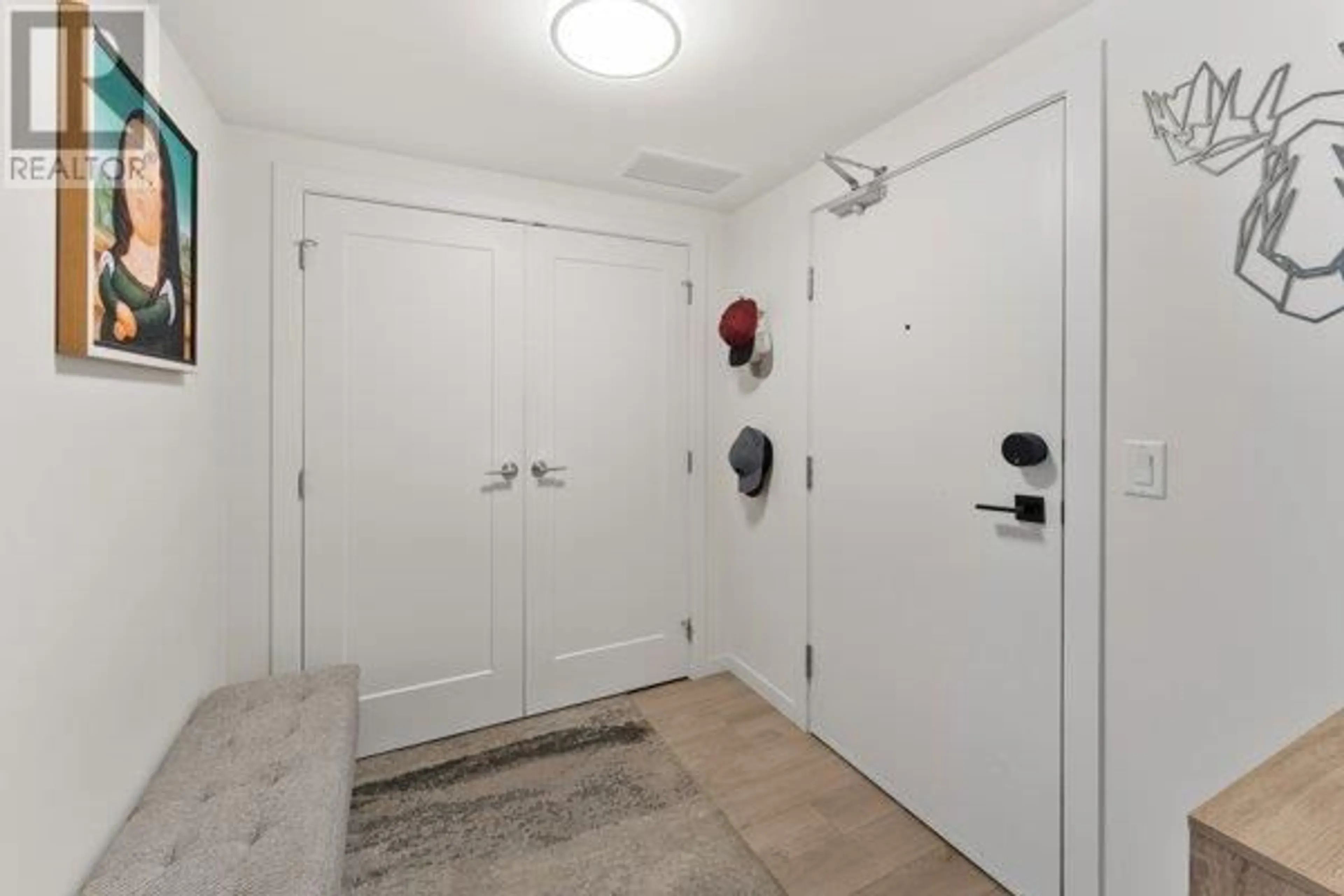Indoor entryway for 1304 - 485 GROVES AVENUE, Kelowna British Columbia V1Y0C1